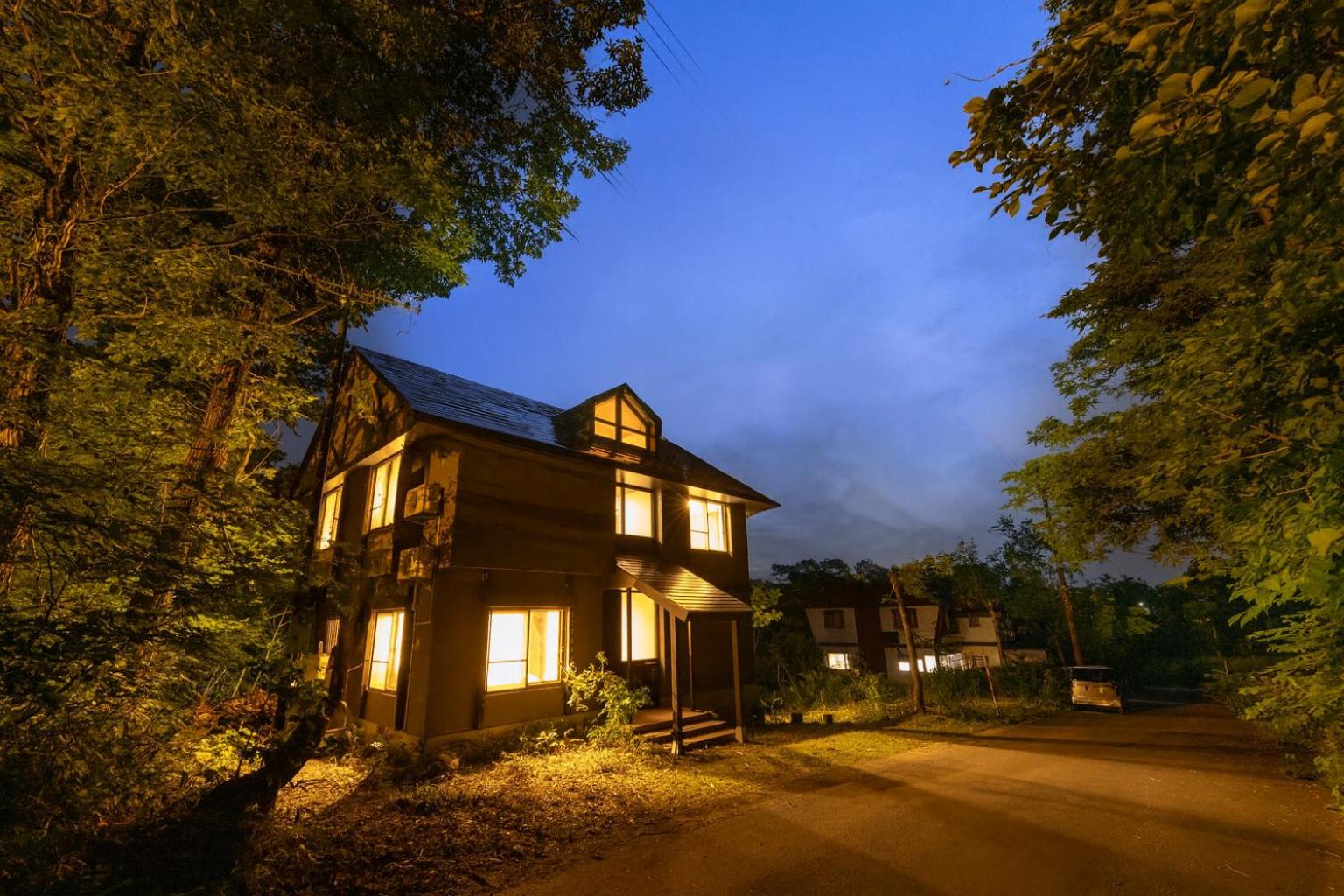 Forest and Stars Akakura Luxe