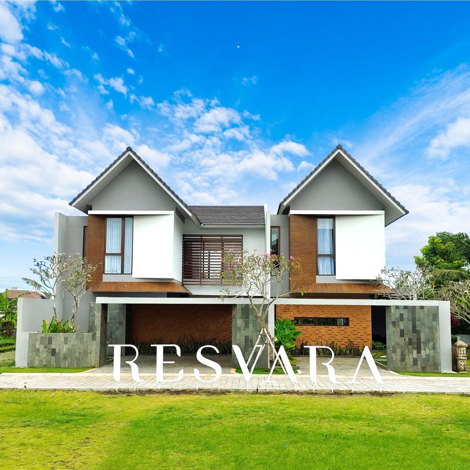 Resvara F25 - 3BR Private Pool Villa in Ciputra