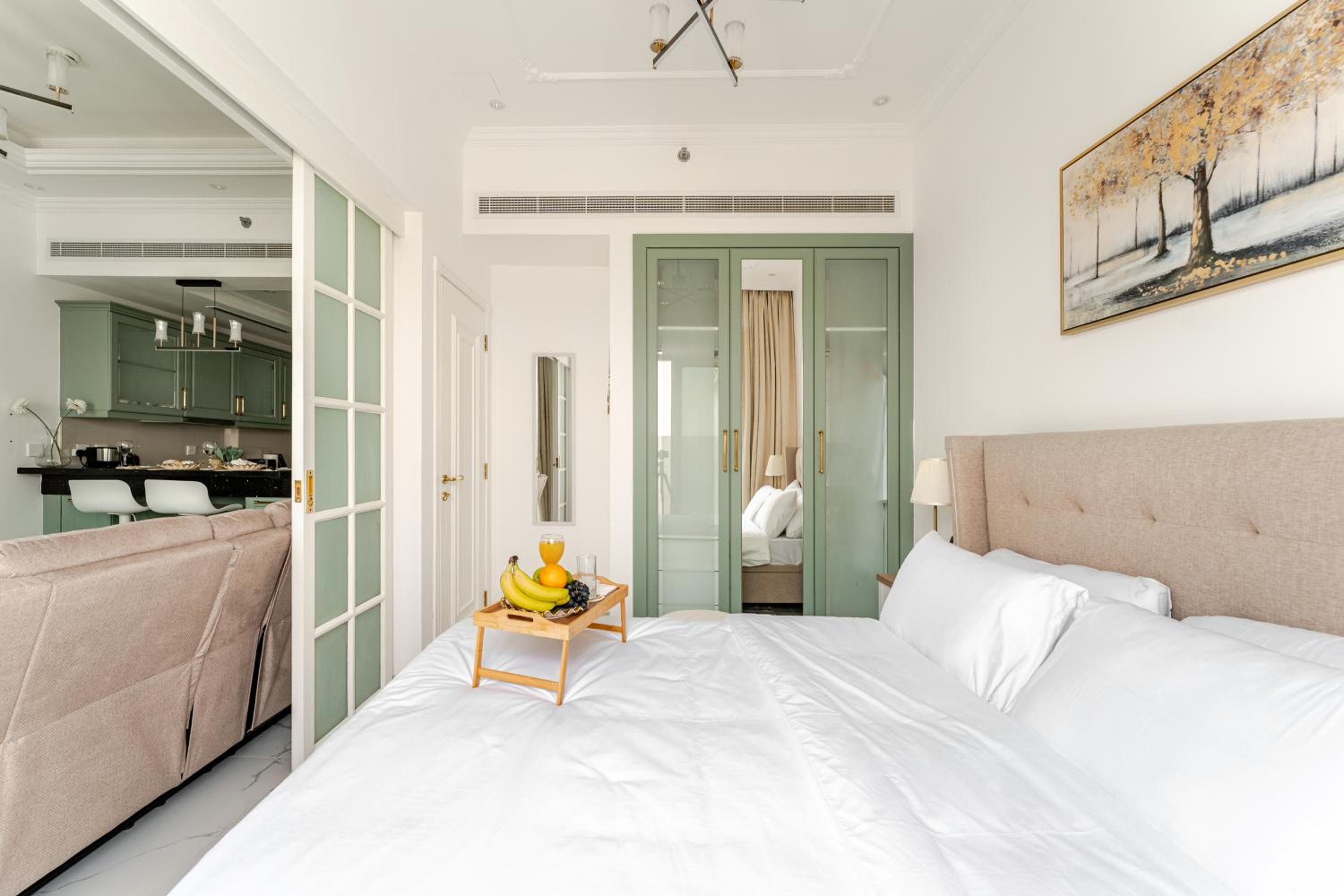 1BR Lagoon View Luxury Spa Retreat near Miracle Garden