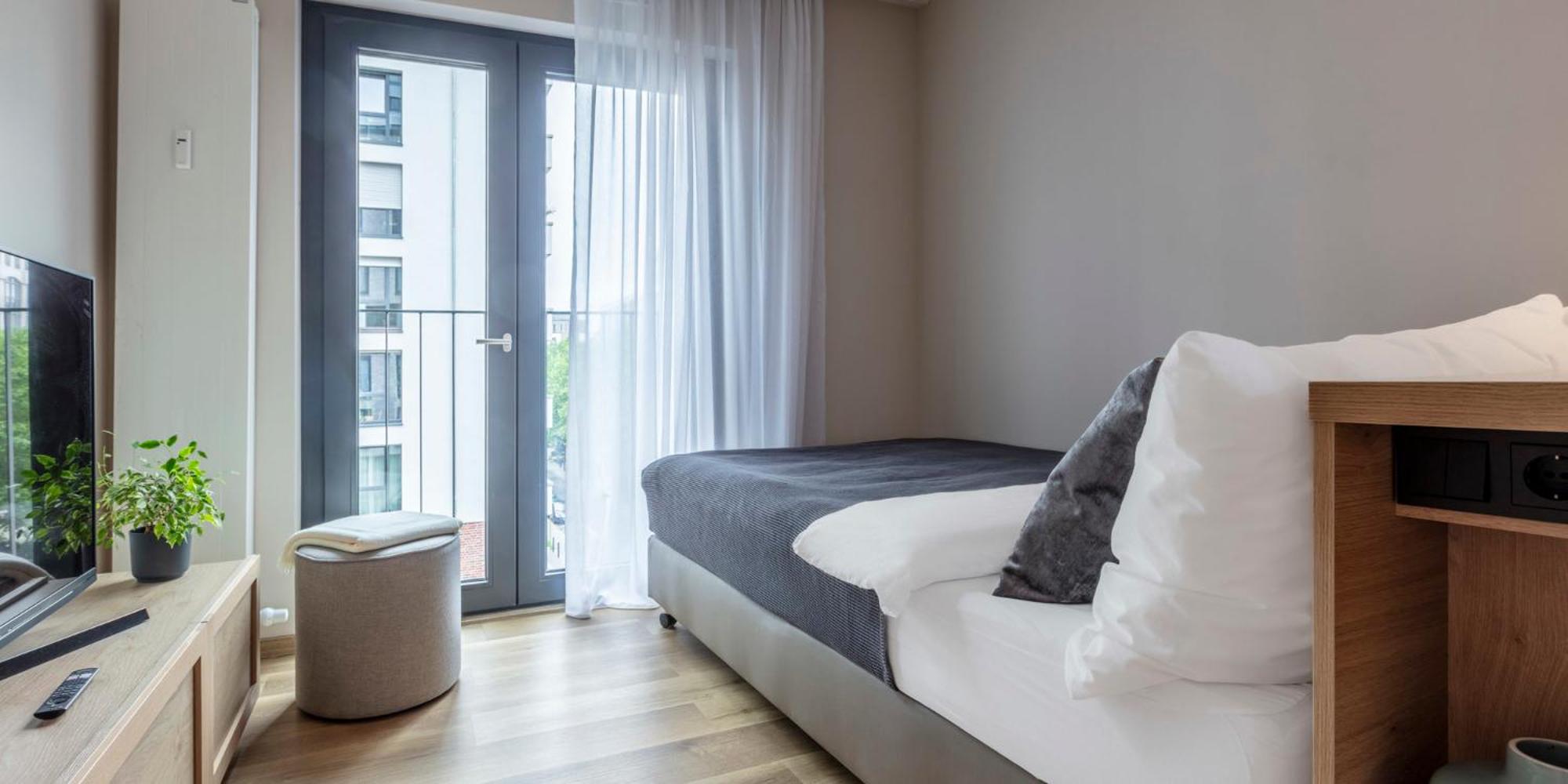 Homely! Skyview Apartment Frankfurt Airport, Fair, Rooftop, Gym!