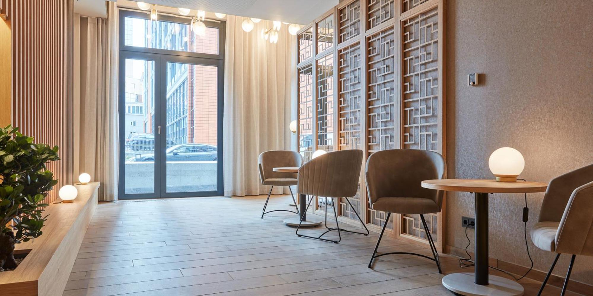 Homely! Skyview Apartment Frankfurt Airport, Fair, Rooftop, Gym!