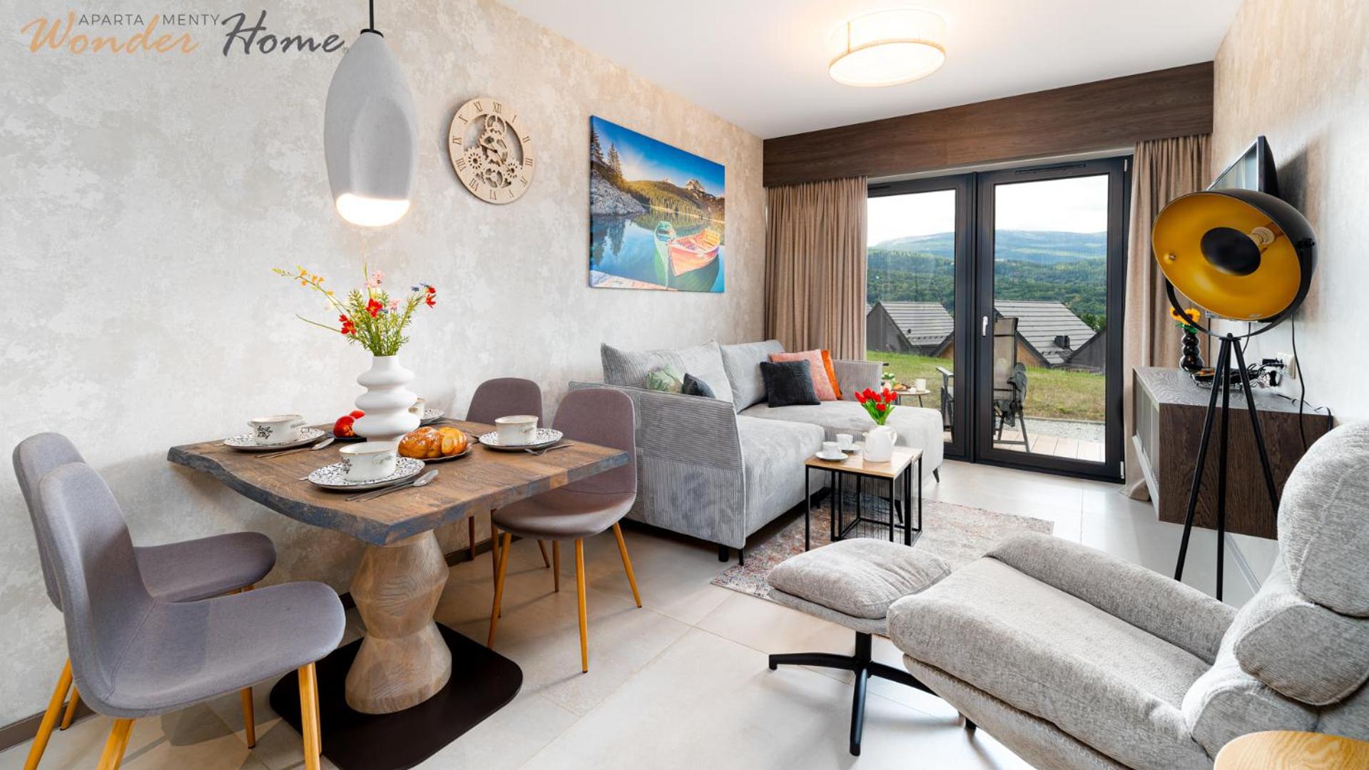 Wonder Hill - bajkowy widok na góry i zalew, strefa wellness na terenie kompleksu