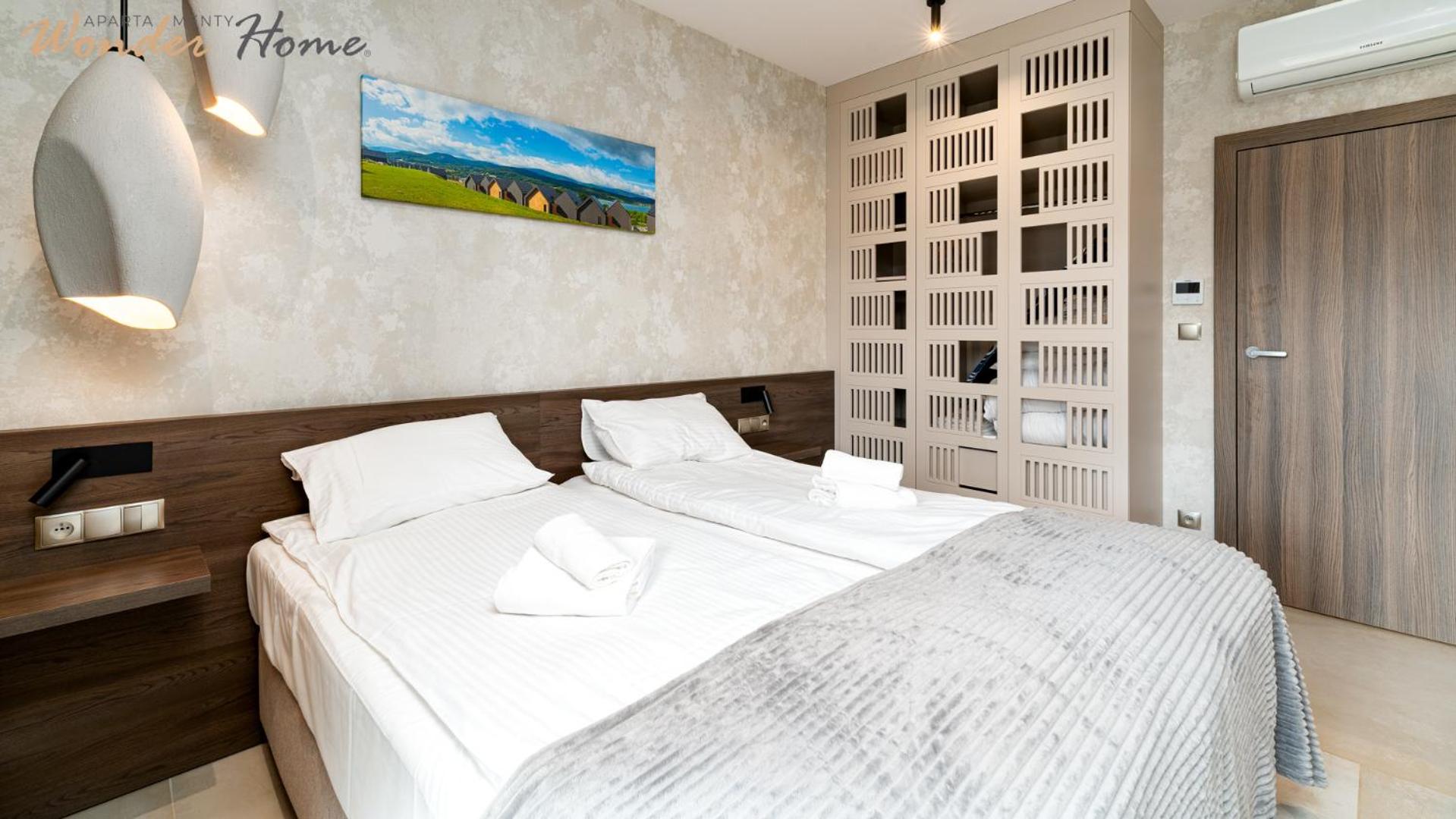 Wonder Hill - bajkowy widok na góry i zalew, strefa wellness na terenie kompleksu