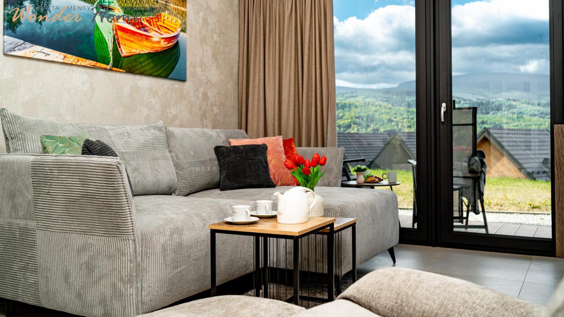 Wonder Hill - bajkowy widok na góry i zalew, strefa wellness na terenie kompleksu