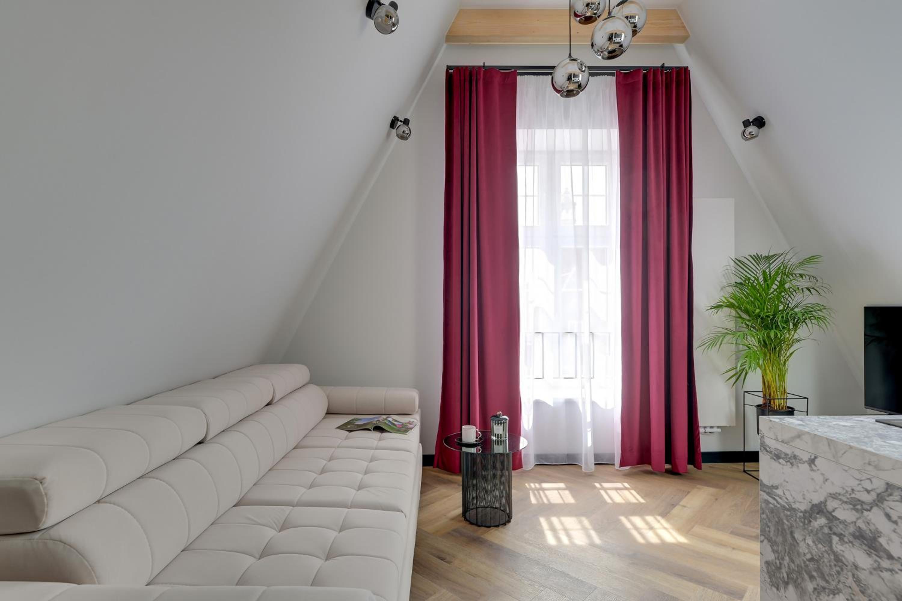 Old Town Chlebnicka Attic by Downtown Apartments