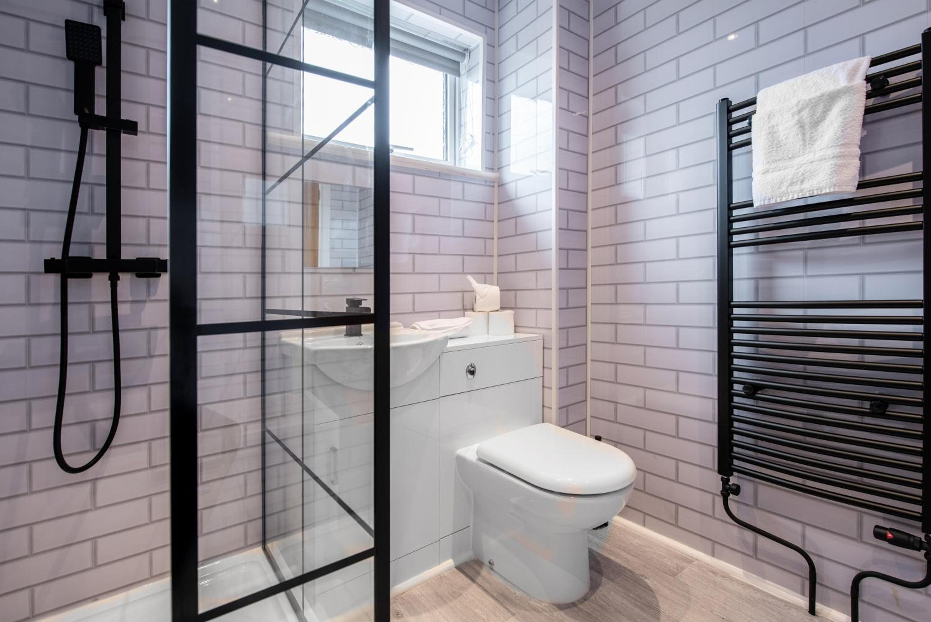 3 Bed Home Near Anfield - Perfect for Football Fans