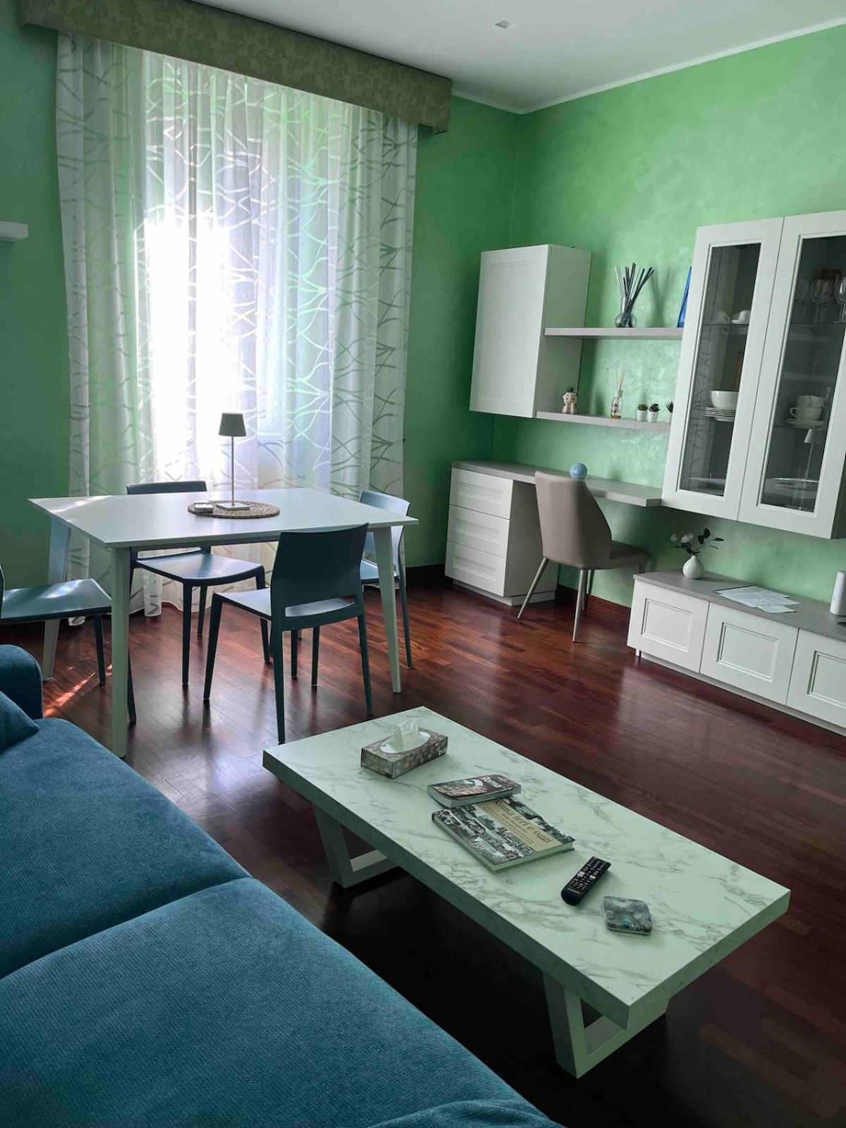 Rome full apt 4 people close to Colosseum Mao house