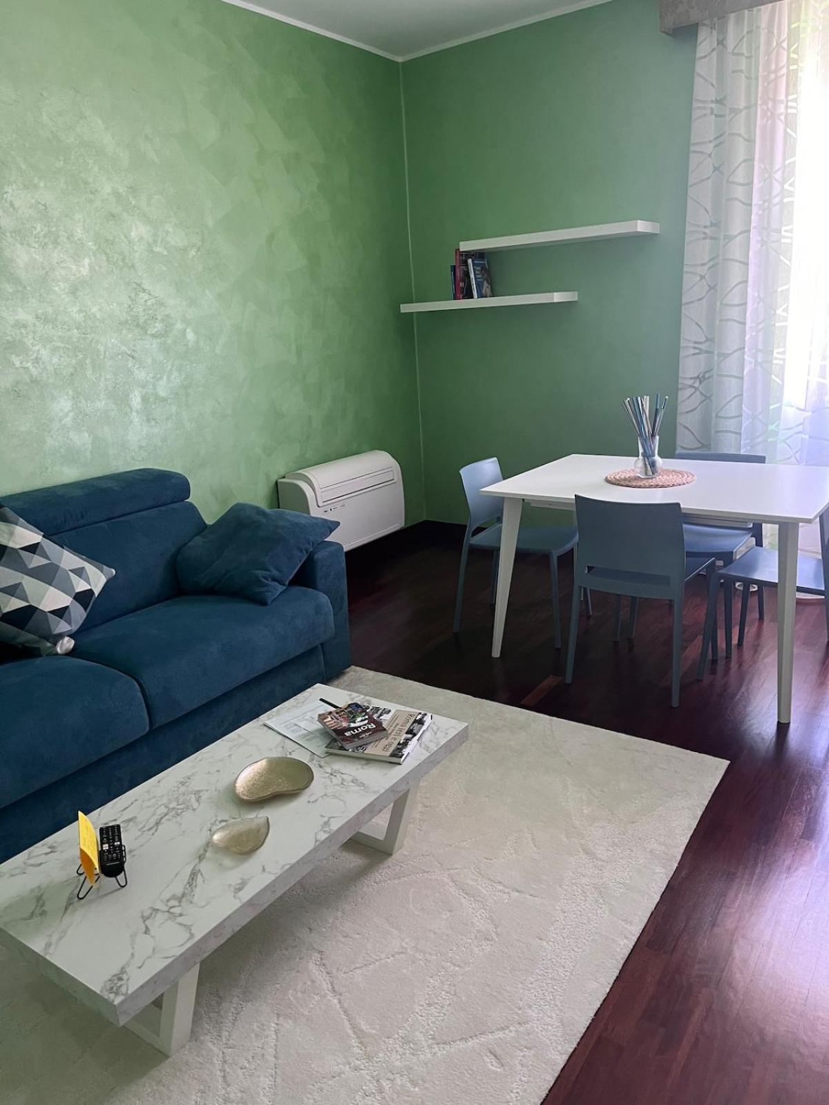 Rome full apt 4 people close to Colosseum Mao house