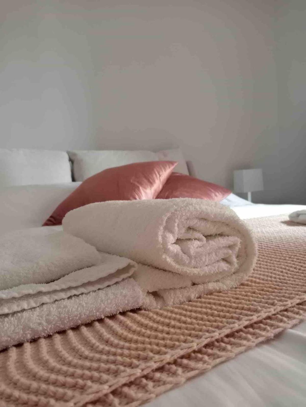 Rome full apt 4 people close to Colosseum Mao house