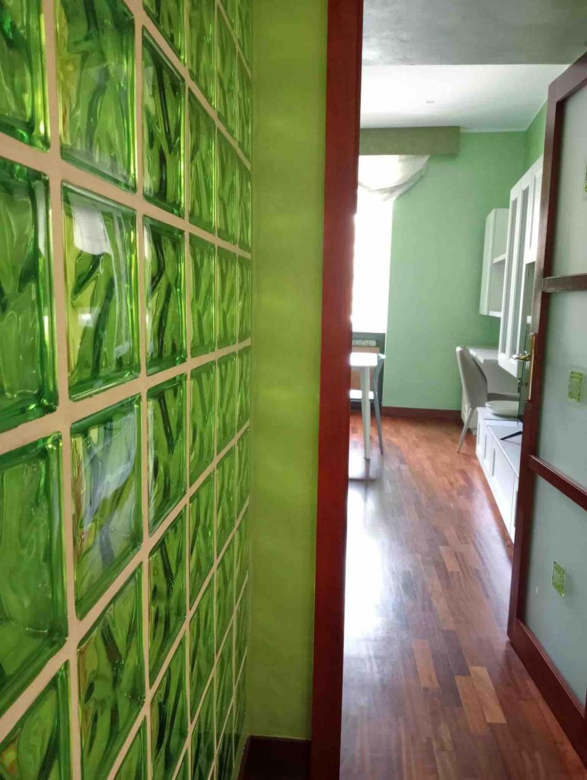 Rome full apt 4 people close to Colosseum Mao house