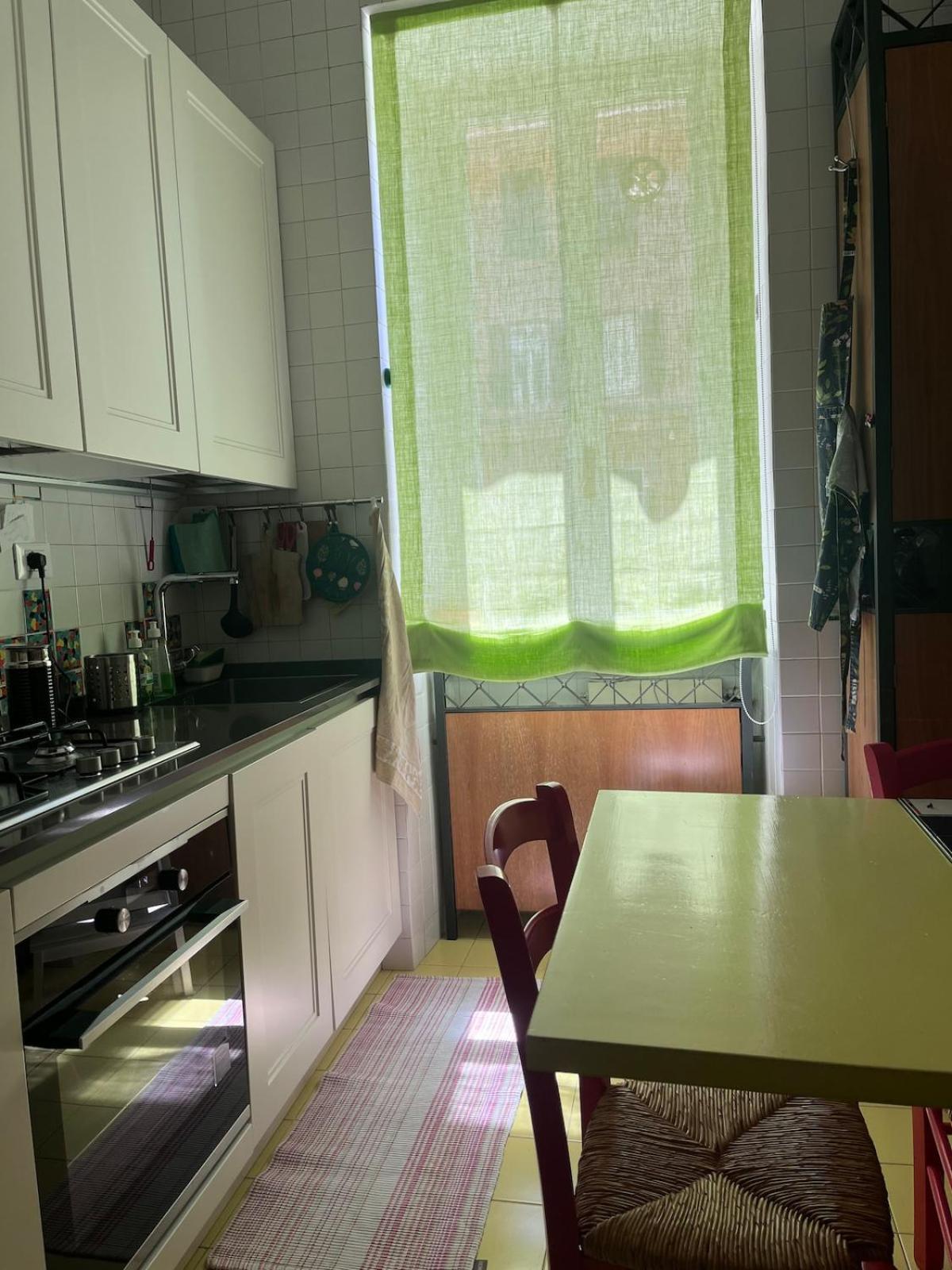 Rome full apt 4 people close to Colosseum Mao house