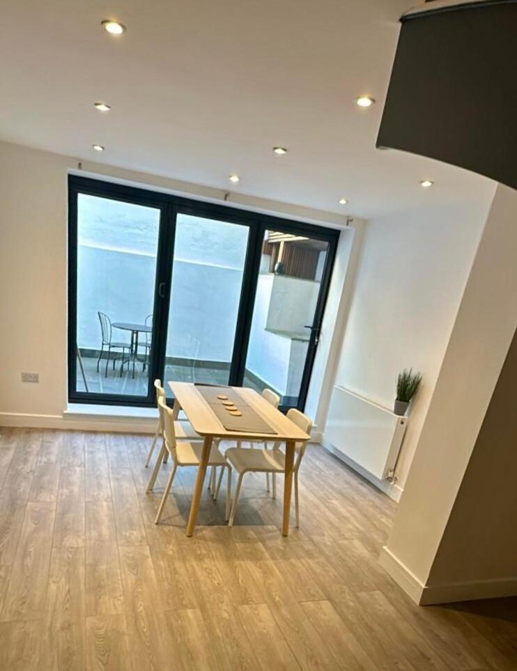 Luxury Apartment in London