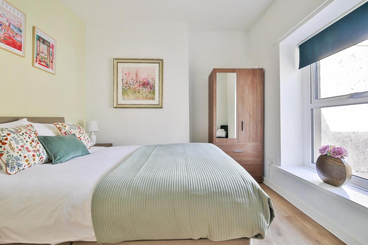 Neath Valley – Family Haven near Waterfalls