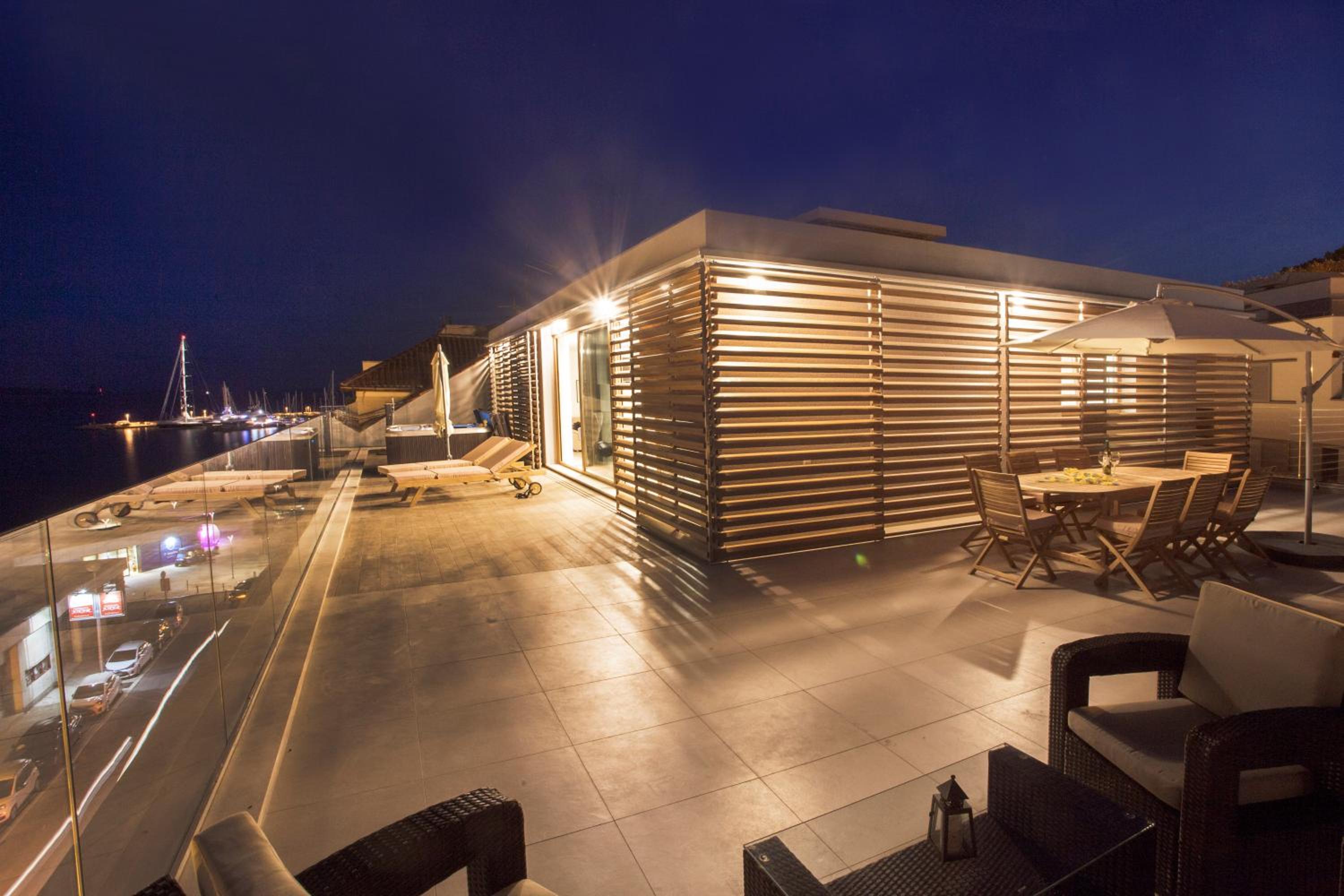 Luxury Penthouse Monriva view 5