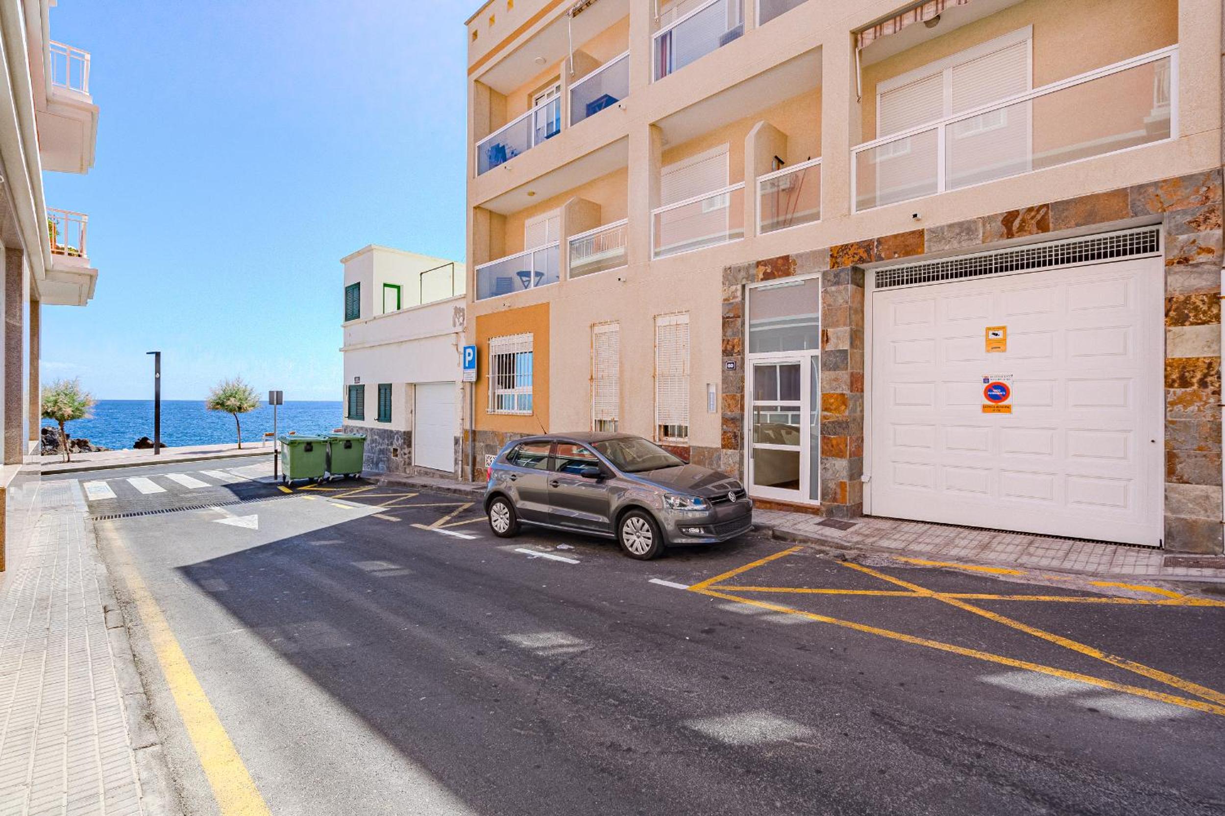 NEW Elegance by the Sea, Playa San Juan, Tenerife