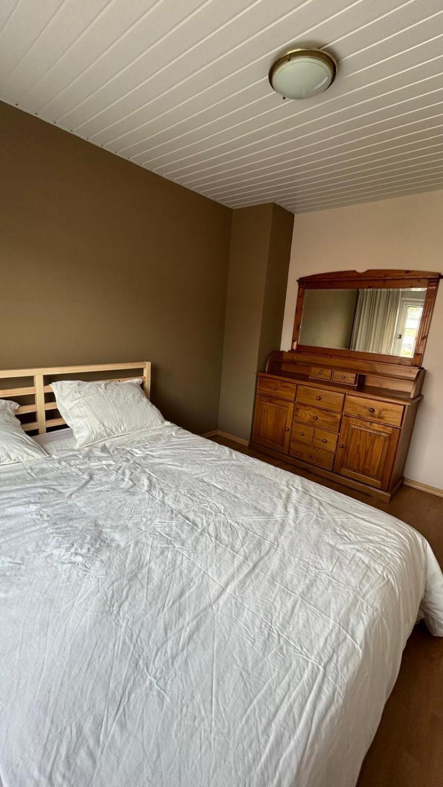 Entire Villa, free breakfast, free parking