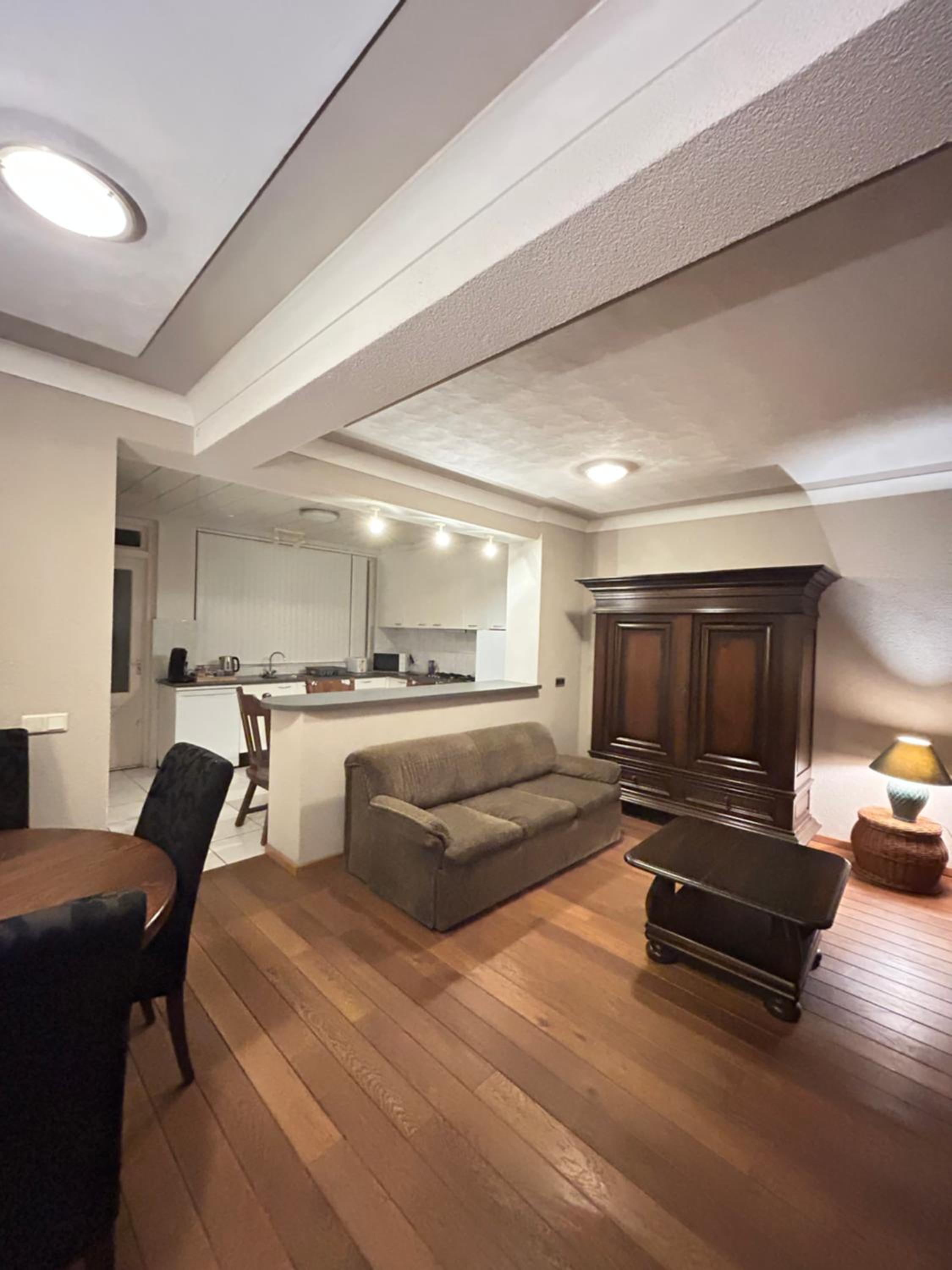 Entire Villa, free breakfast, free parking