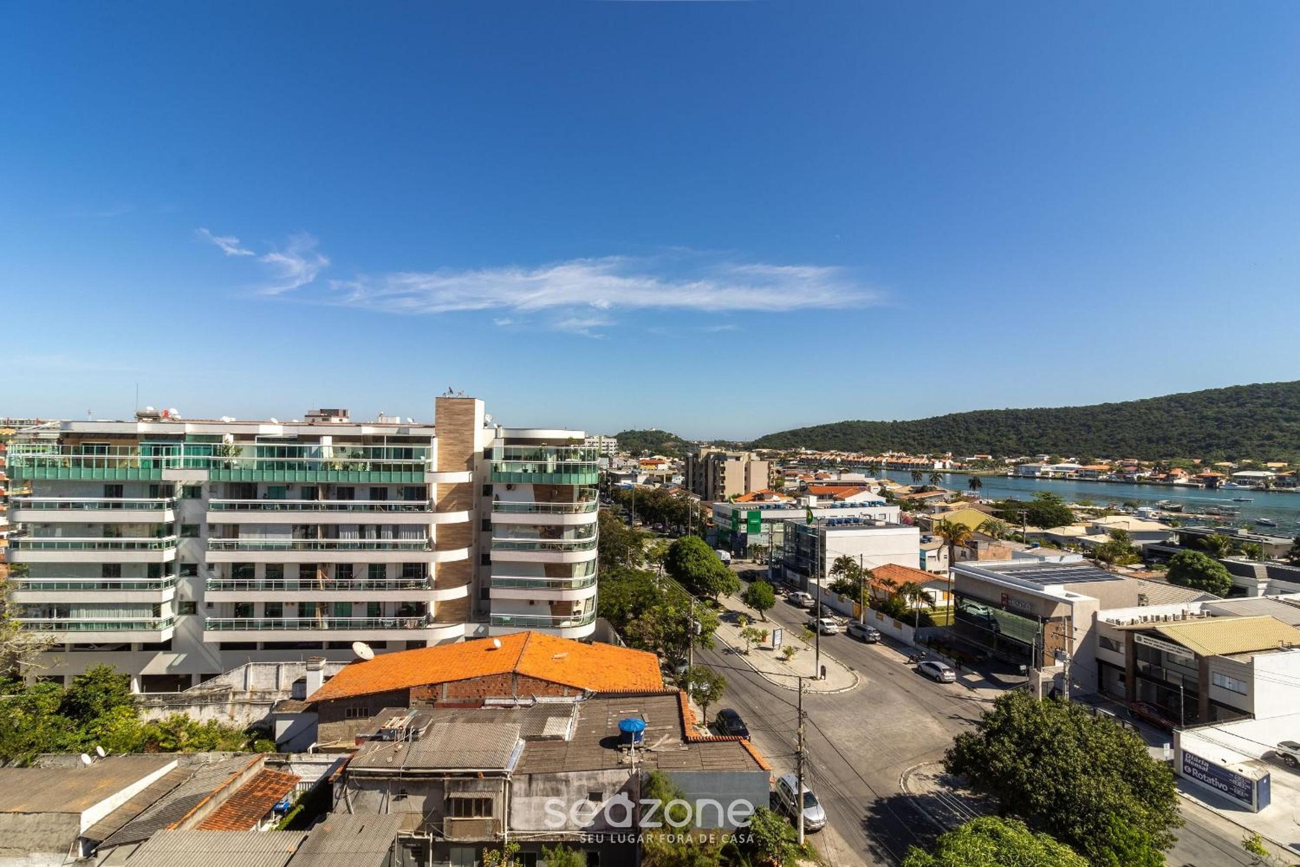 Stay with pool and sauna just steps from the beach in Cabo Frio - HSC
