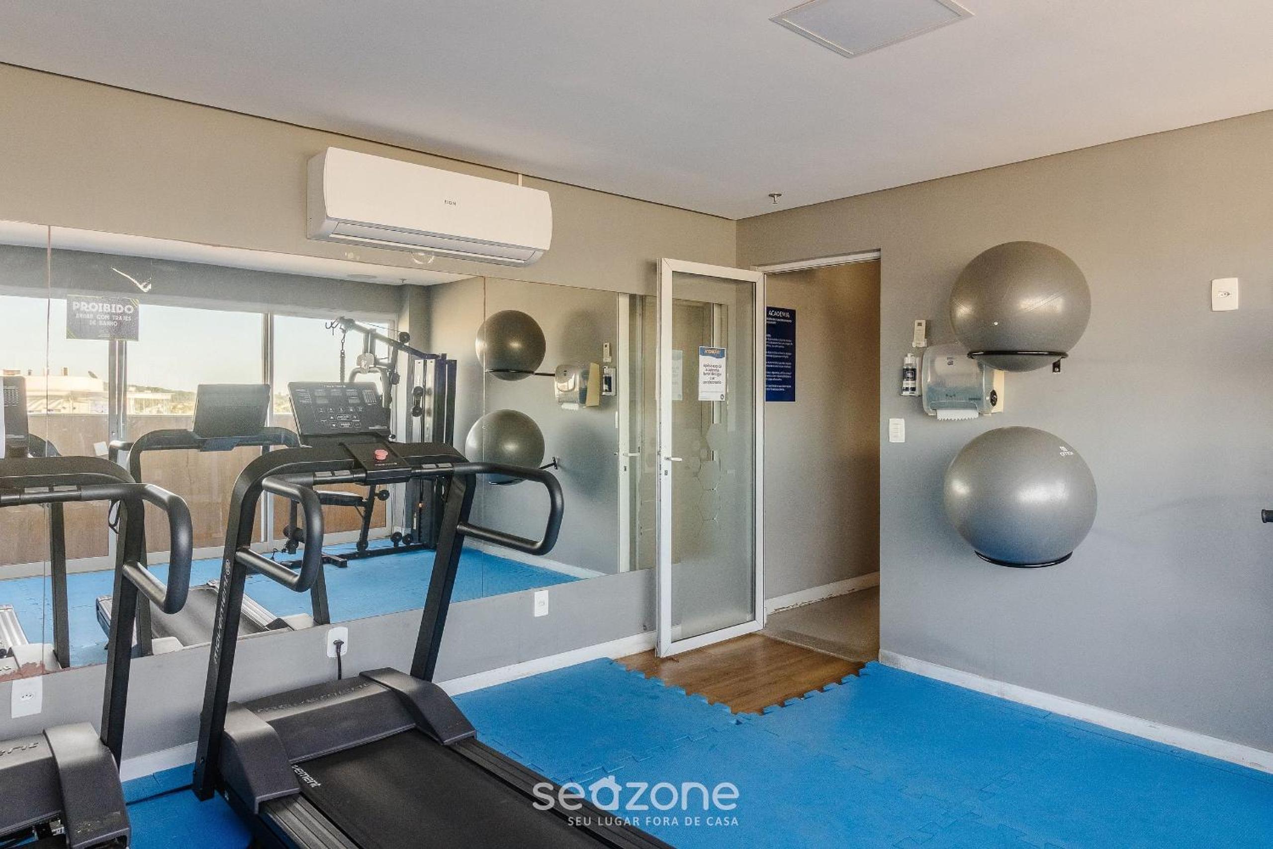 Stay with pool and sauna just steps from the beach in Cabo Frio - HSC