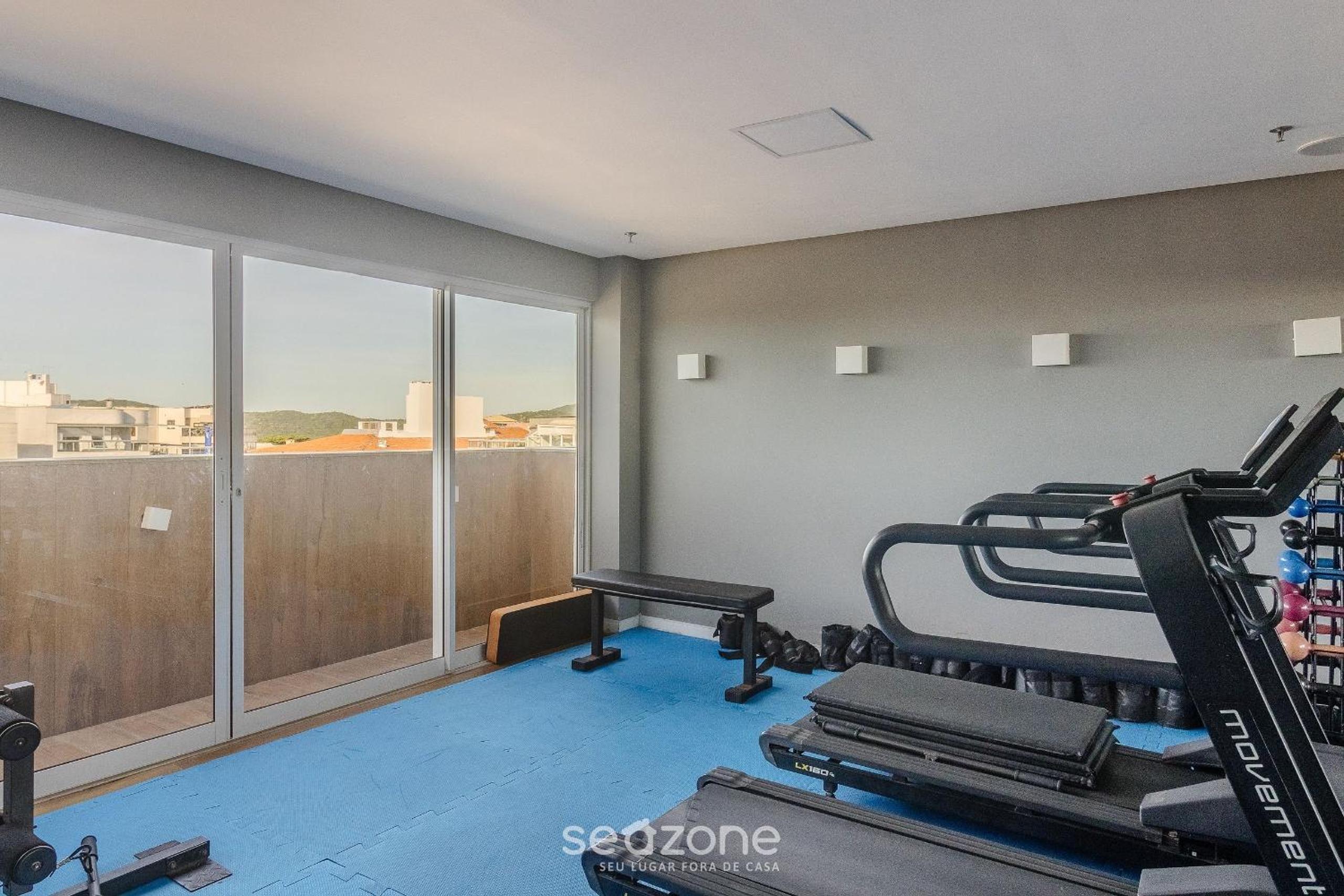 Stay with pool and sauna just steps from the beach in Cabo Frio - HSC