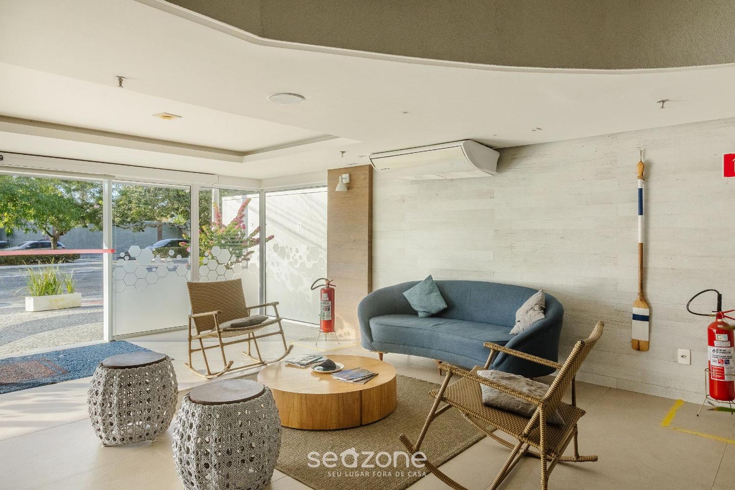 Stay with pool and sauna just steps from the beach in Cabo Frio - HSC
