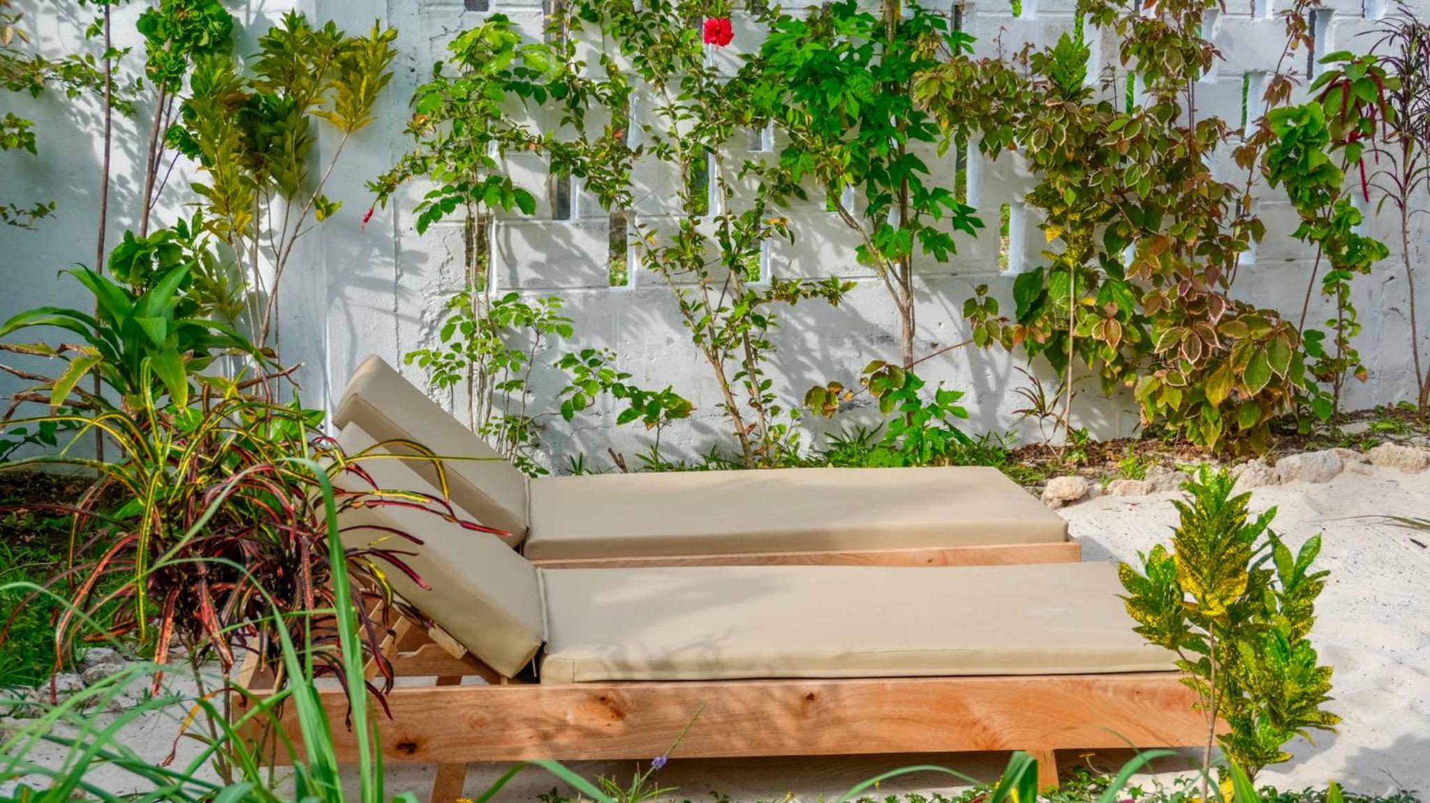 MAKU Oasis Villas and Studios