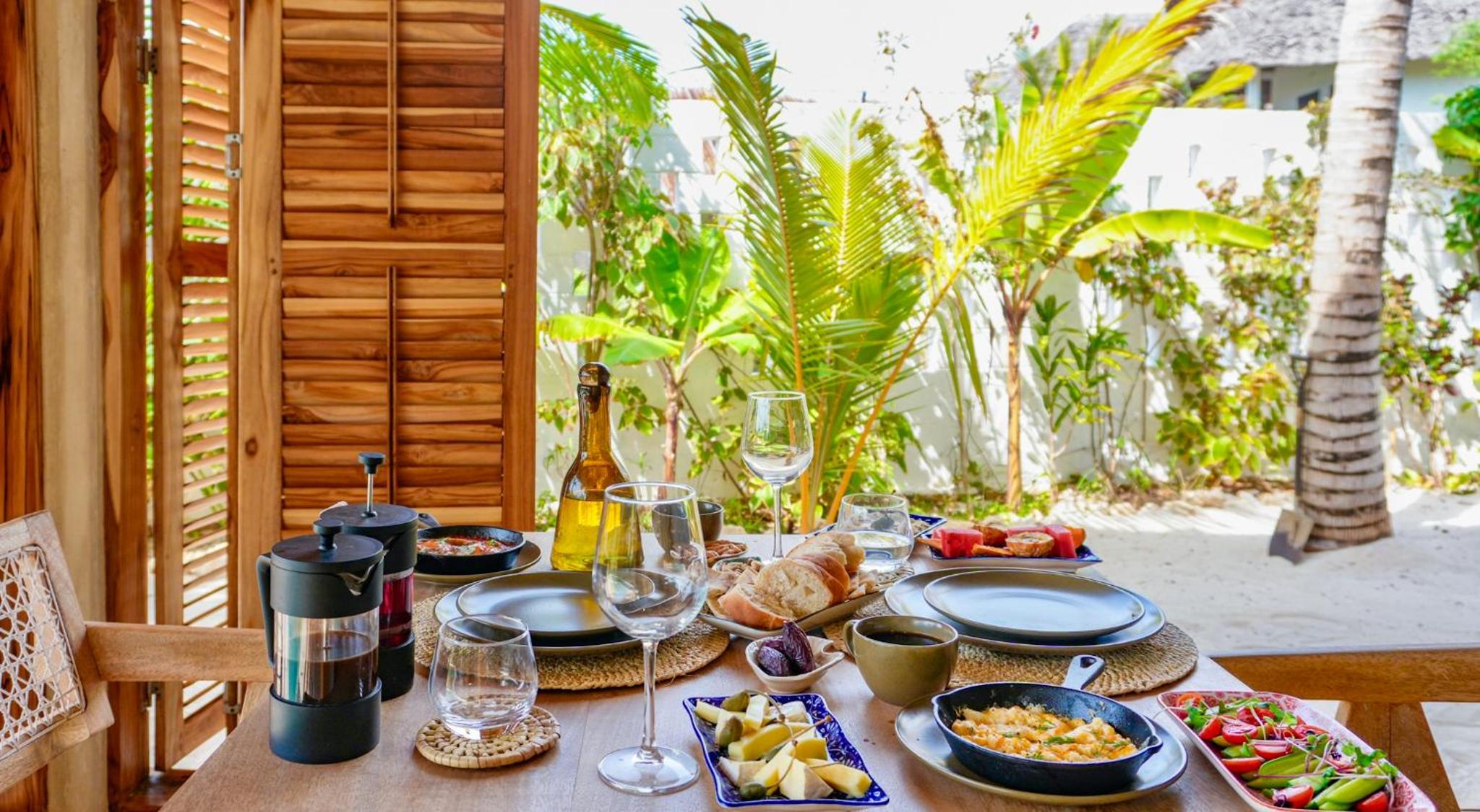 MAKU Oasis Villas and Studios