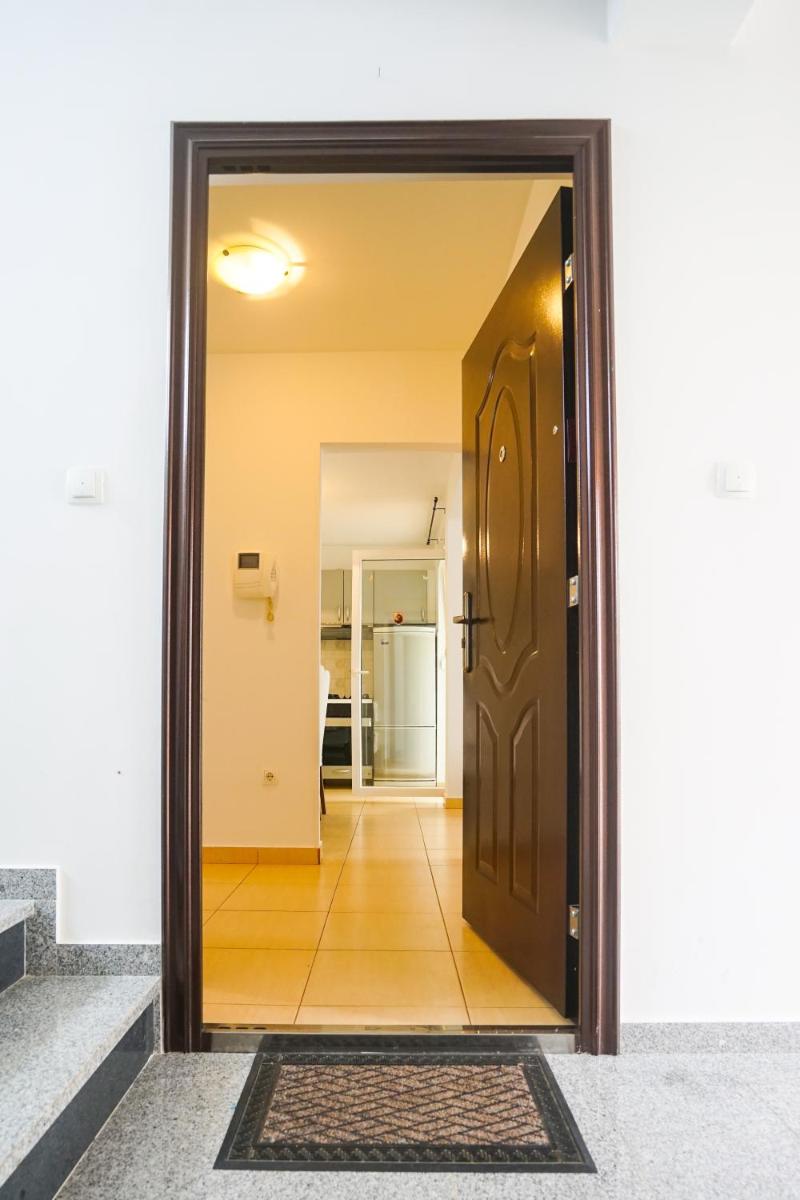 Floral Apartment view 5