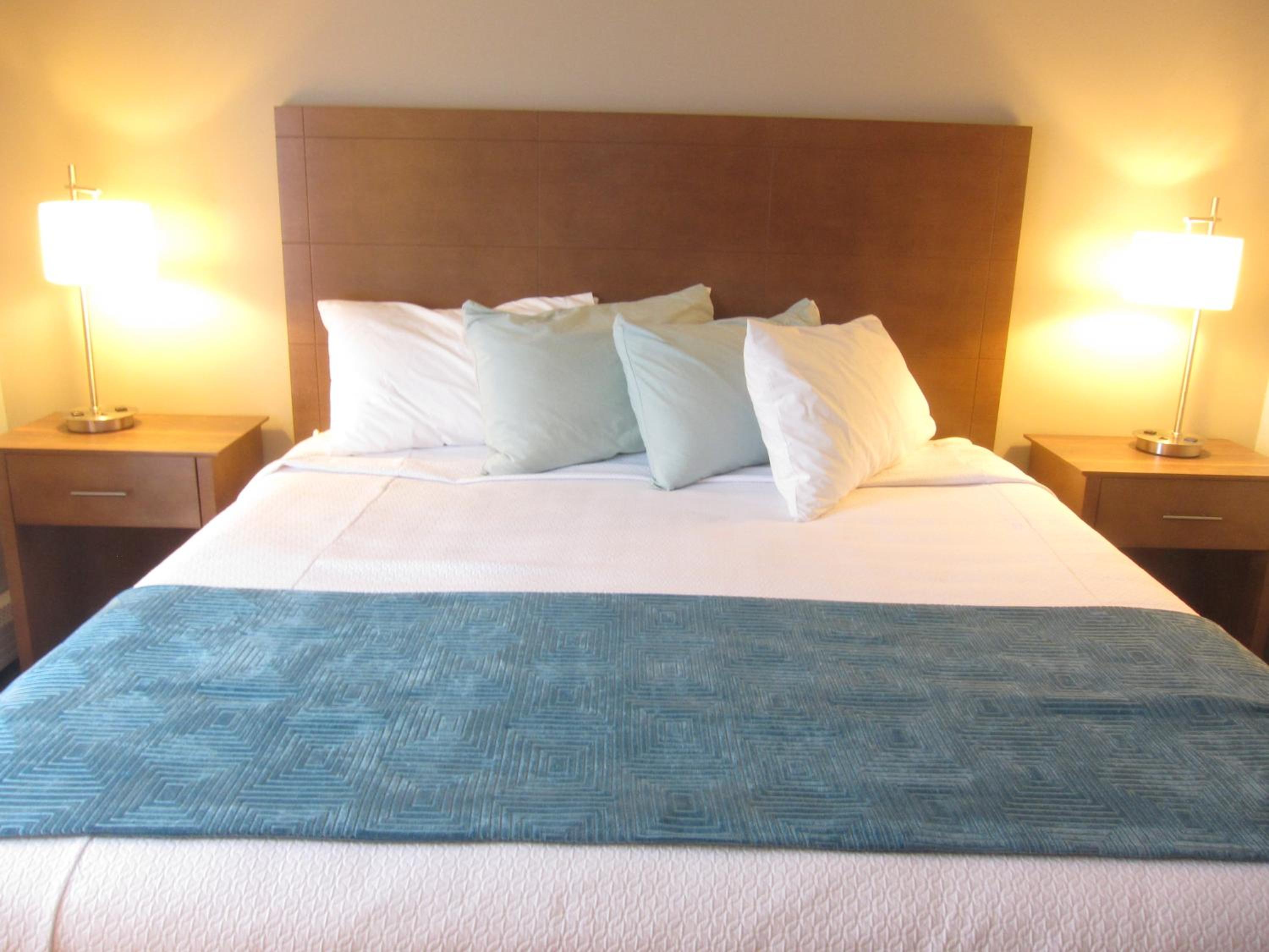 Hampton Village Inn - Property Image 3