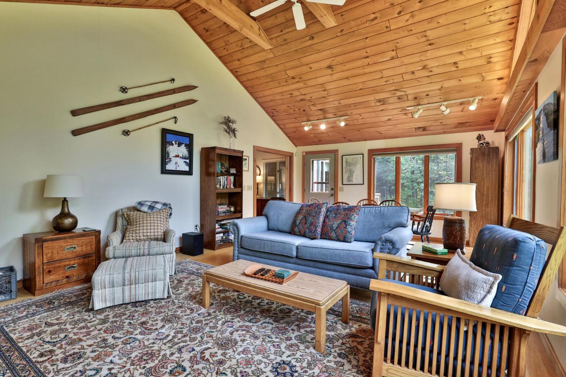 Private Killington Home with Indoor Hot Tub and 2 Living Rooms