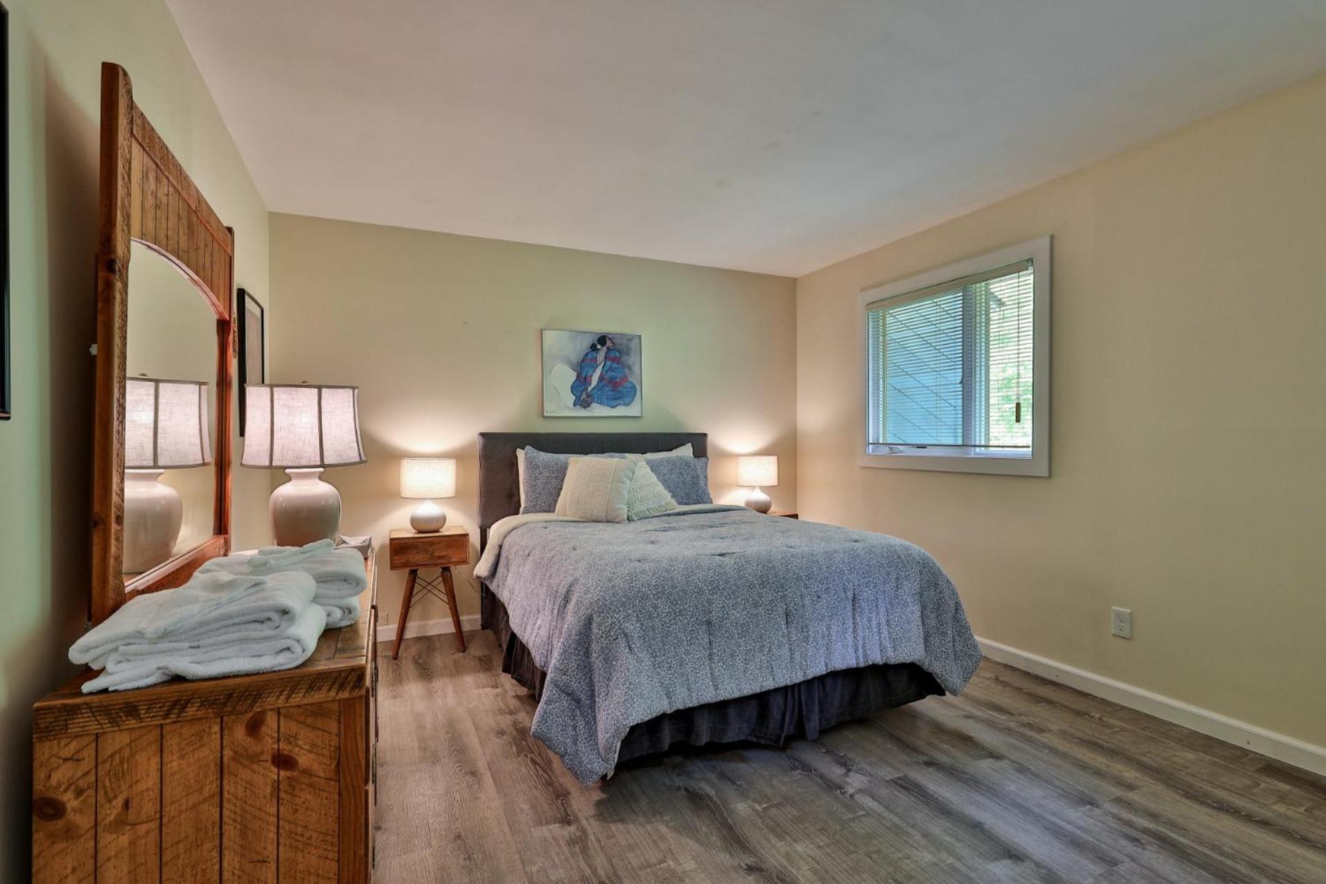 Private Killington Home with Indoor Hot Tub and 2 Living Rooms