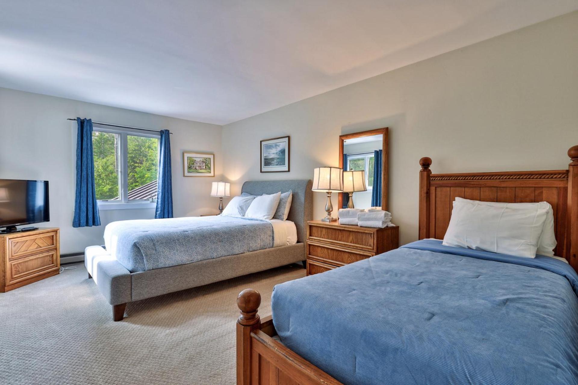 Private Killington Home with Indoor Hot Tub and 2 Living Rooms