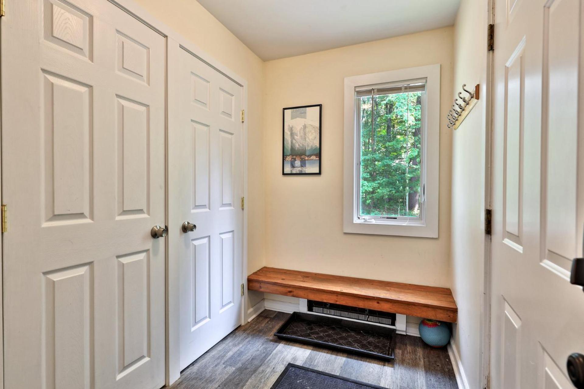 Private Killington Home with Indoor Hot Tub and 2 Living Rooms
