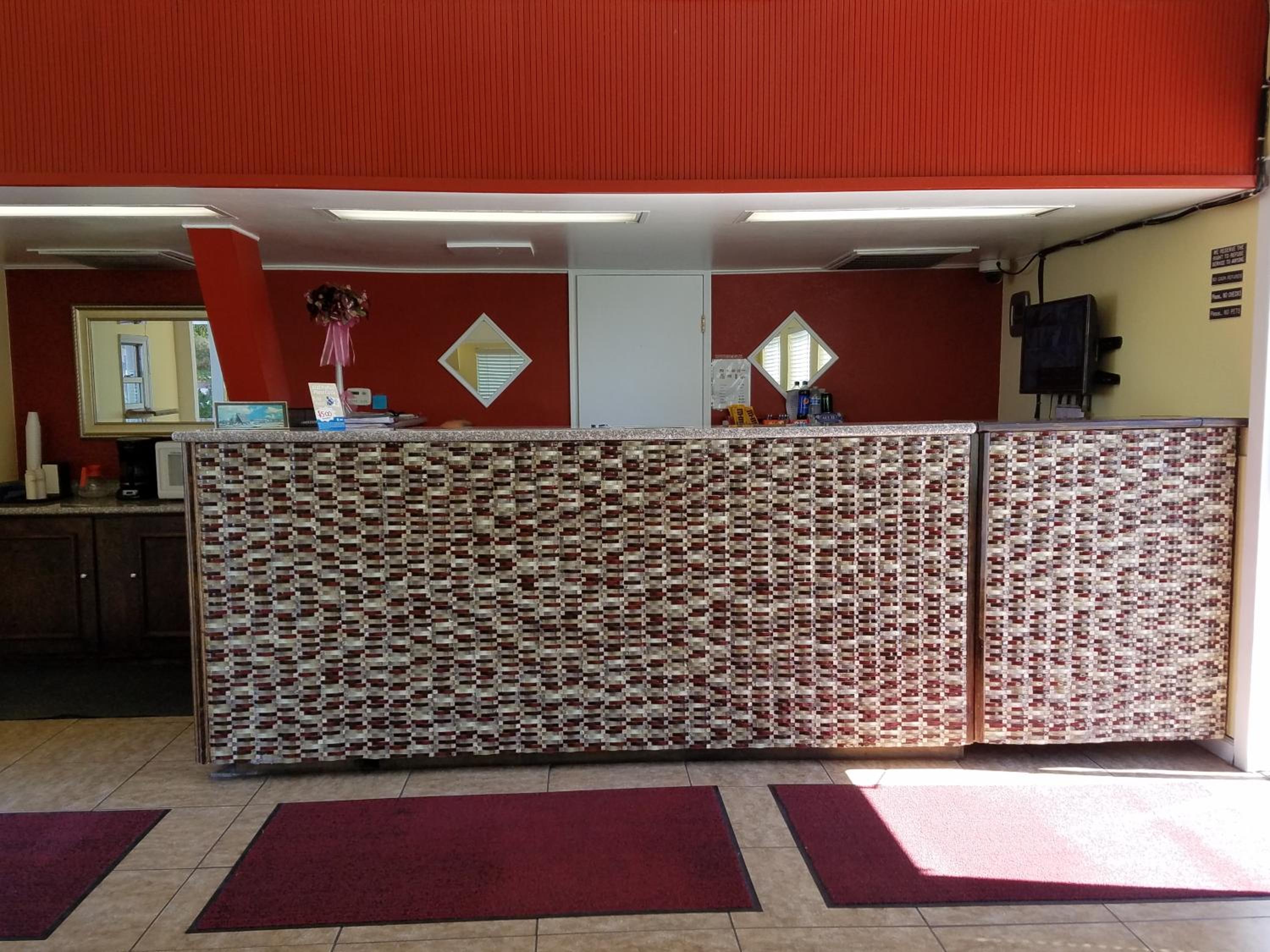 Economy Inn Fresno Yosemite '''NEWLY REMODELED'''