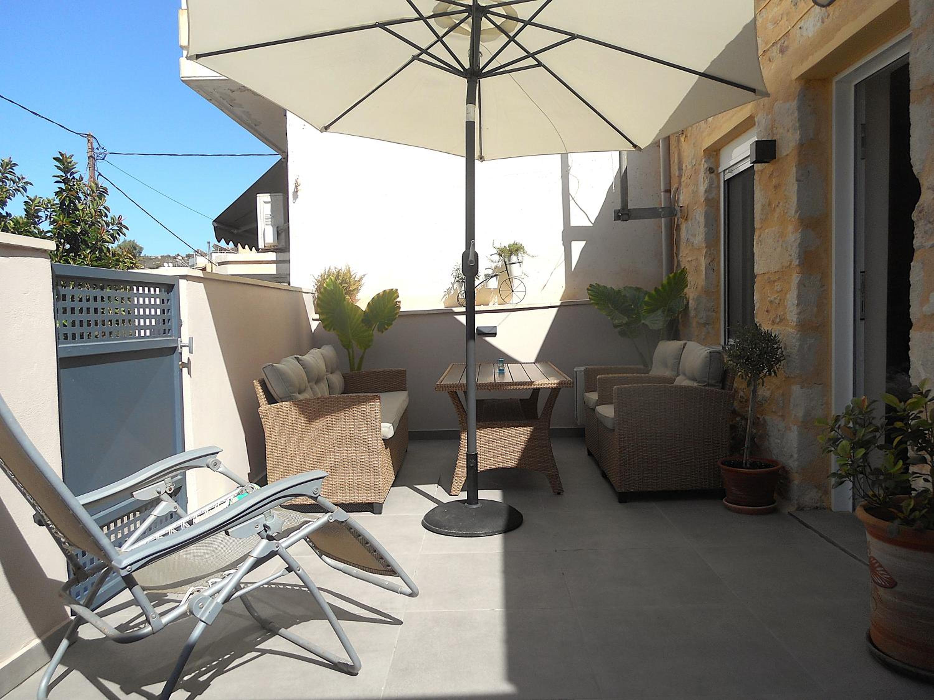 Filoxenia Private 2BR Stone House Patio & Parking