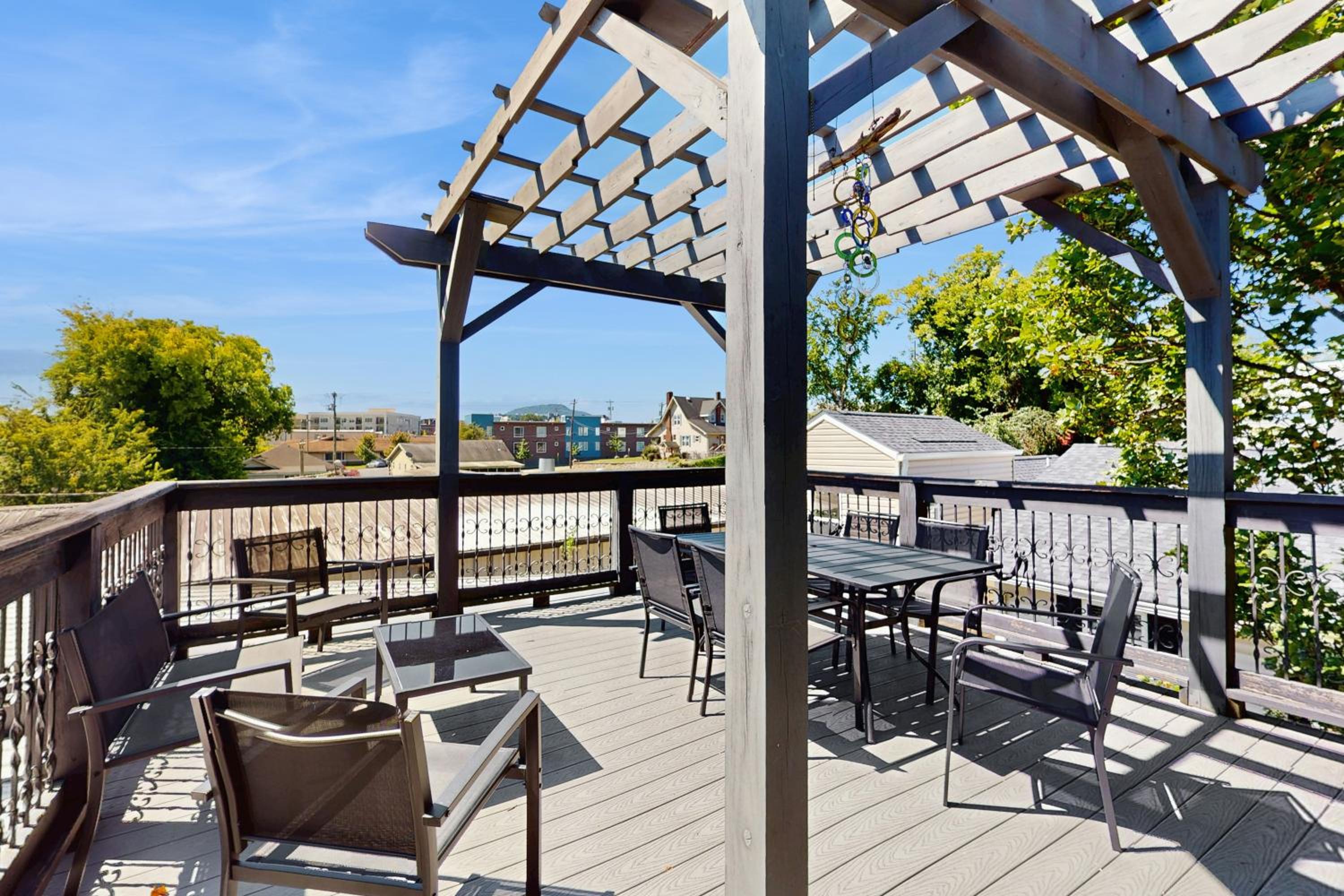 Walkable Gem! Dtwn Chattanooga Base with Balcony