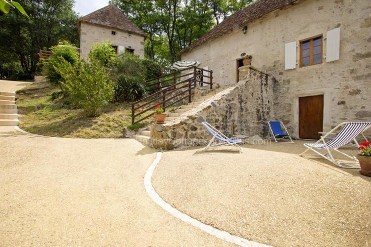Le Moulin du Cluzeau view 2