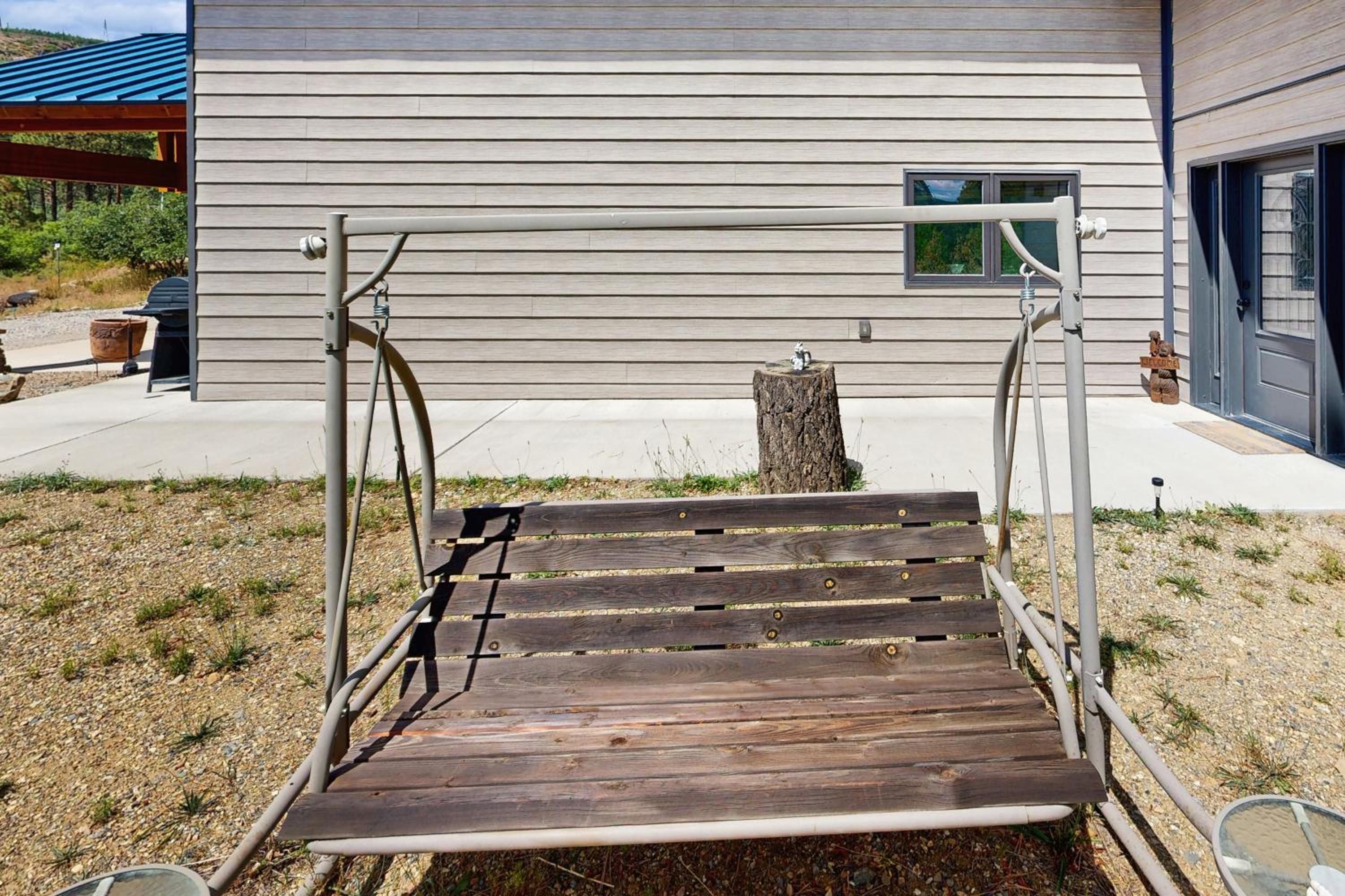 Romantic Mountain Retreat Near Vallecito Lake!
