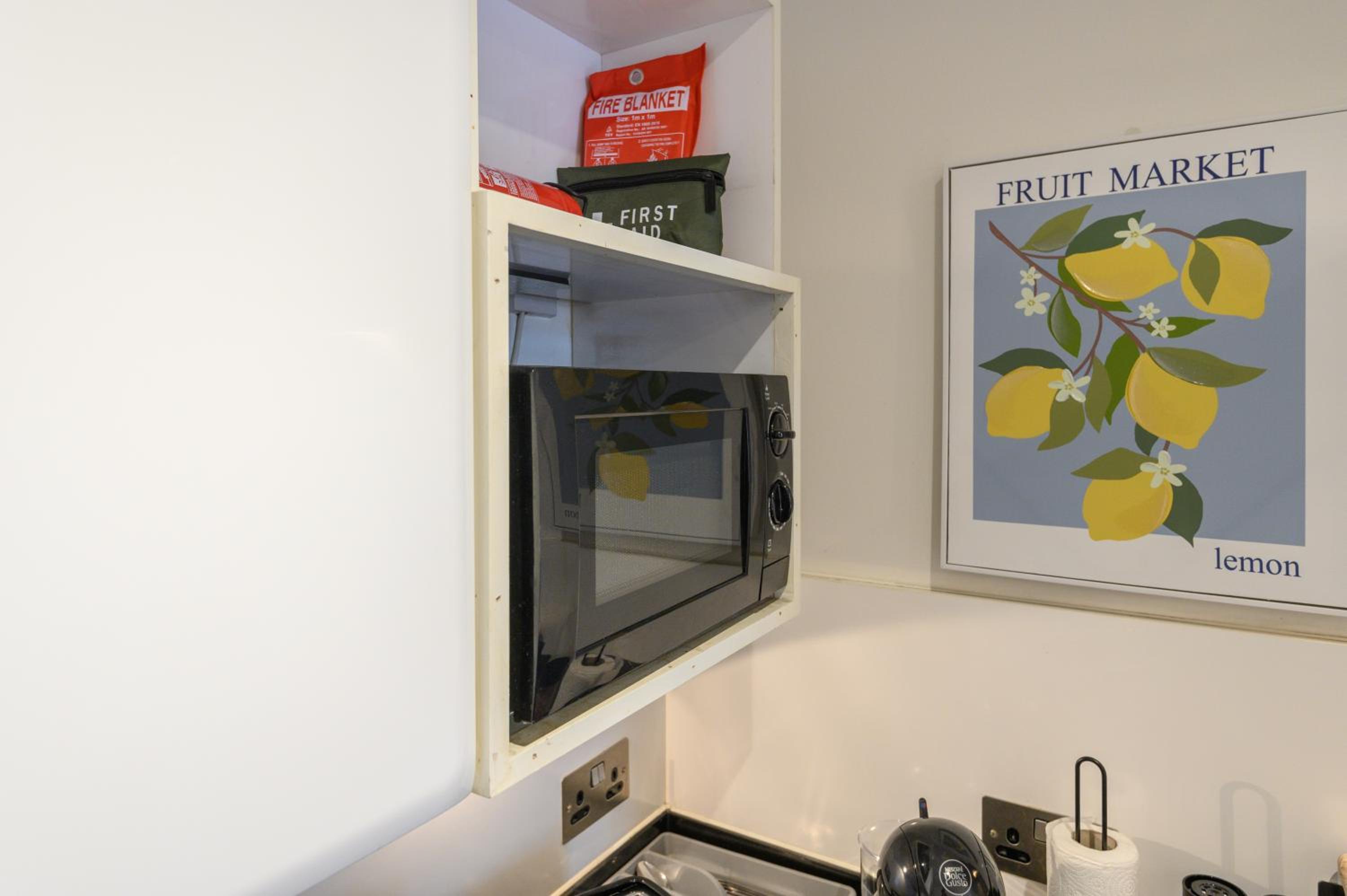 Central Business Class Apartment - Luxury Living