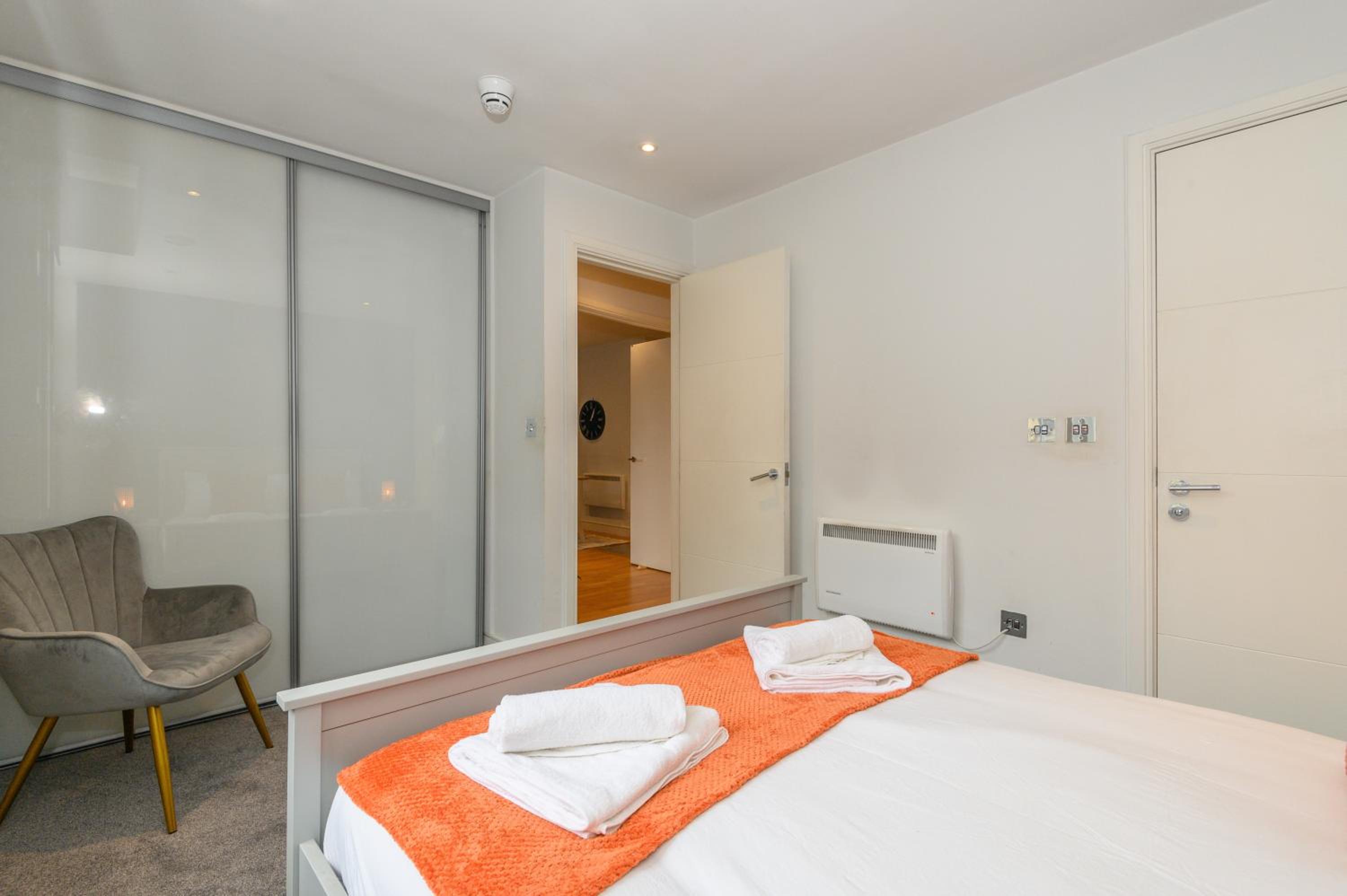 Central Business Class Apartment - Luxury Living