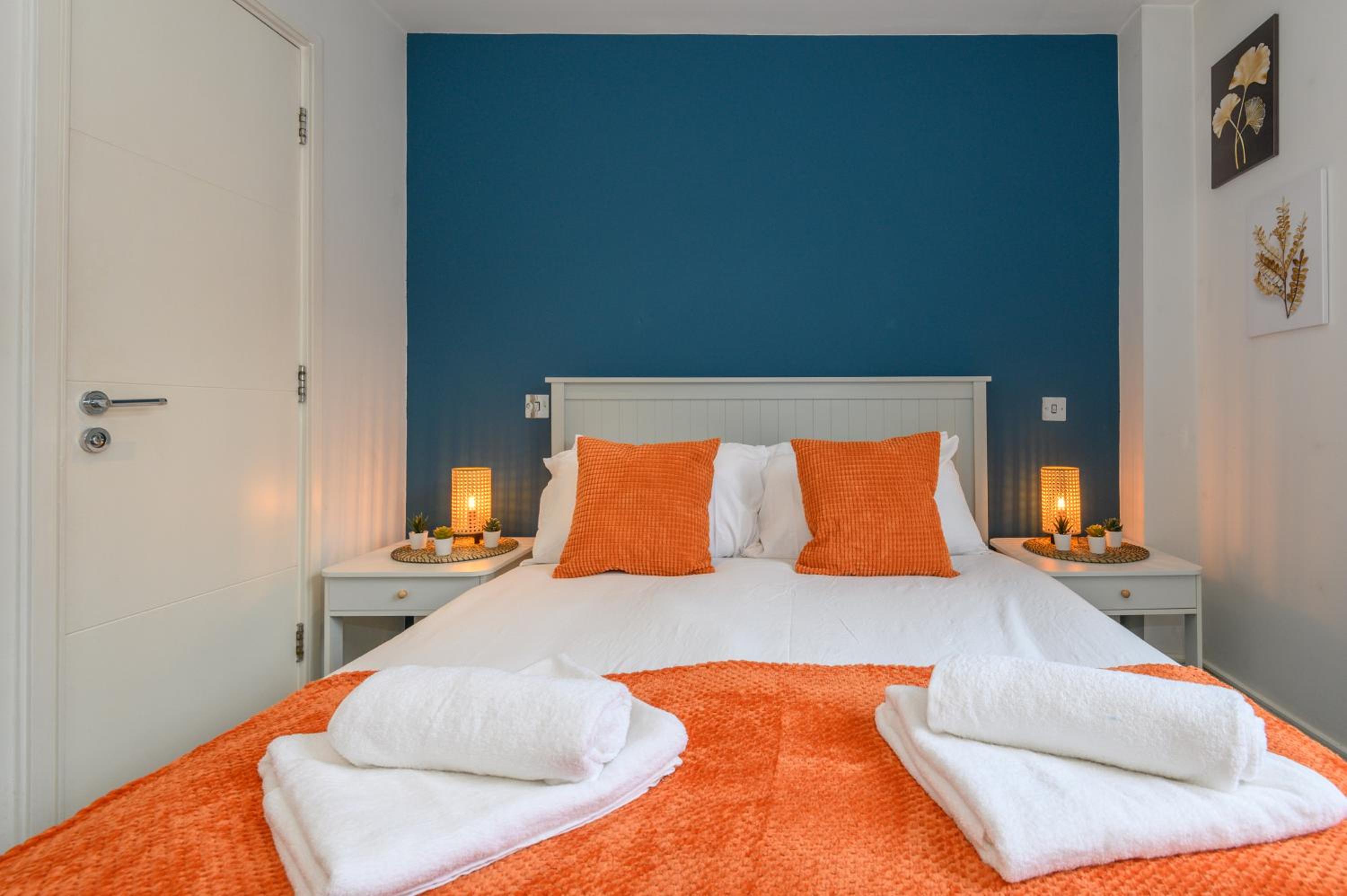 Central Business Class Apartment - Luxury Living