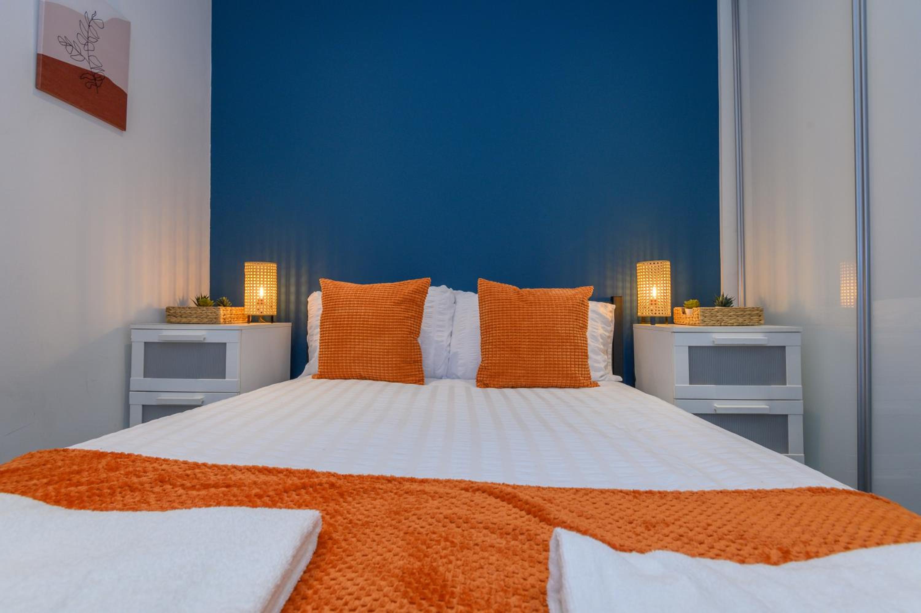 Central Business Class Apartment - Luxury Living