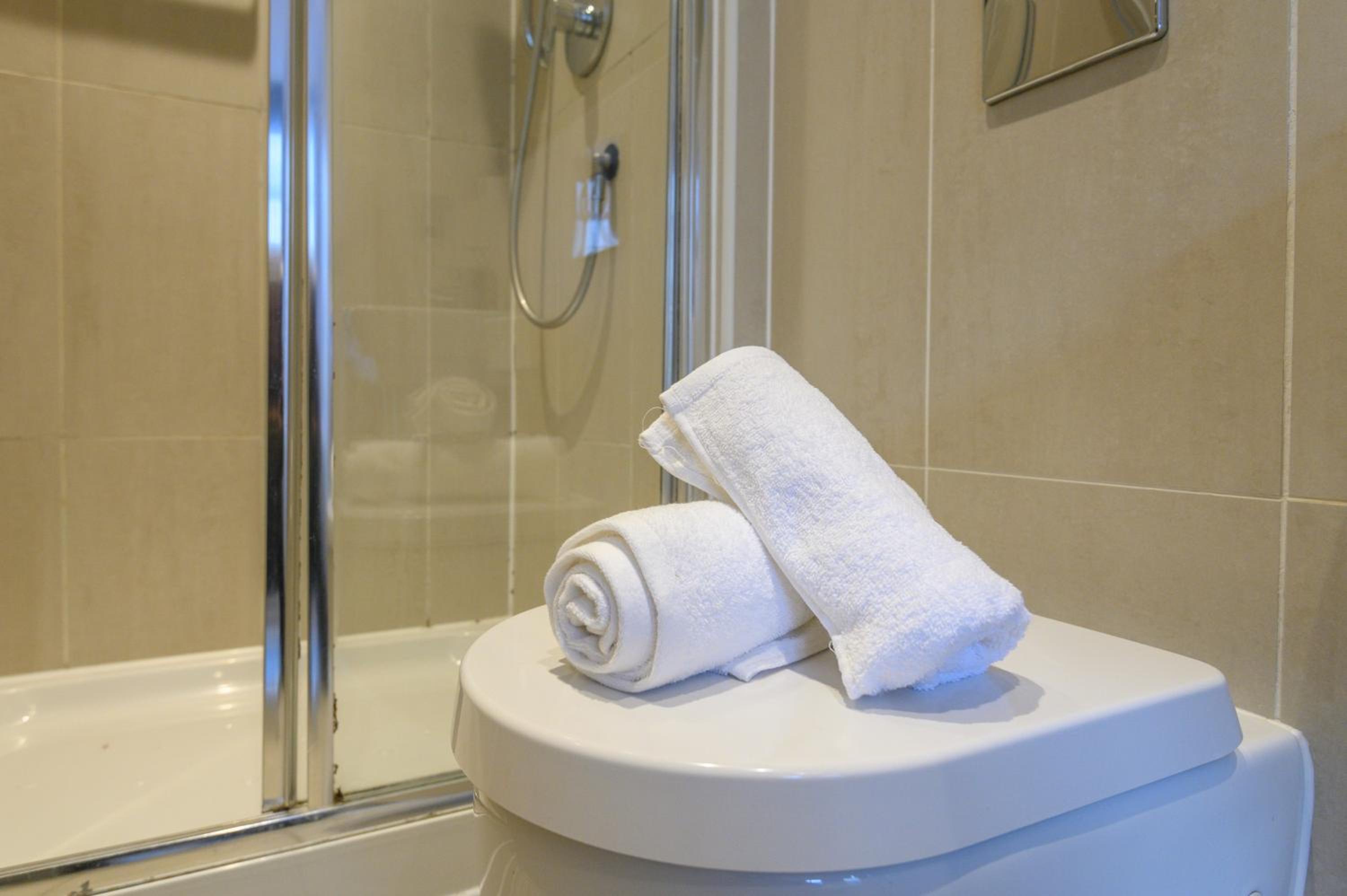 Central Business Class Apartment - Luxury Living