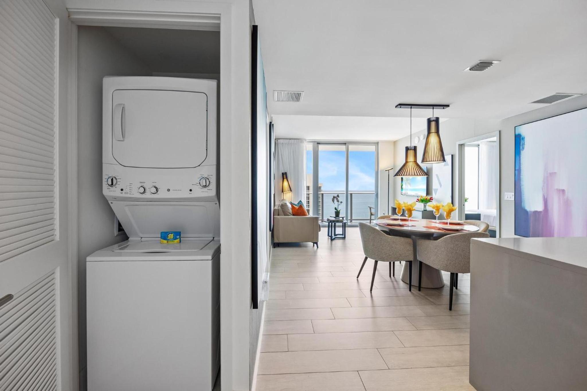 2 BDR Penthouse Ocean Front View Hyde Beach House