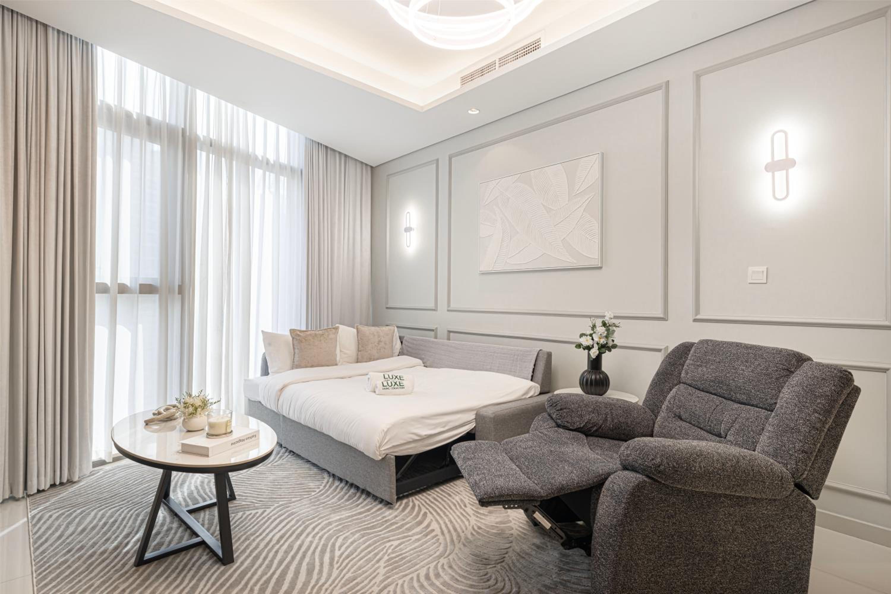 Paramount Midtown by Luxe Living