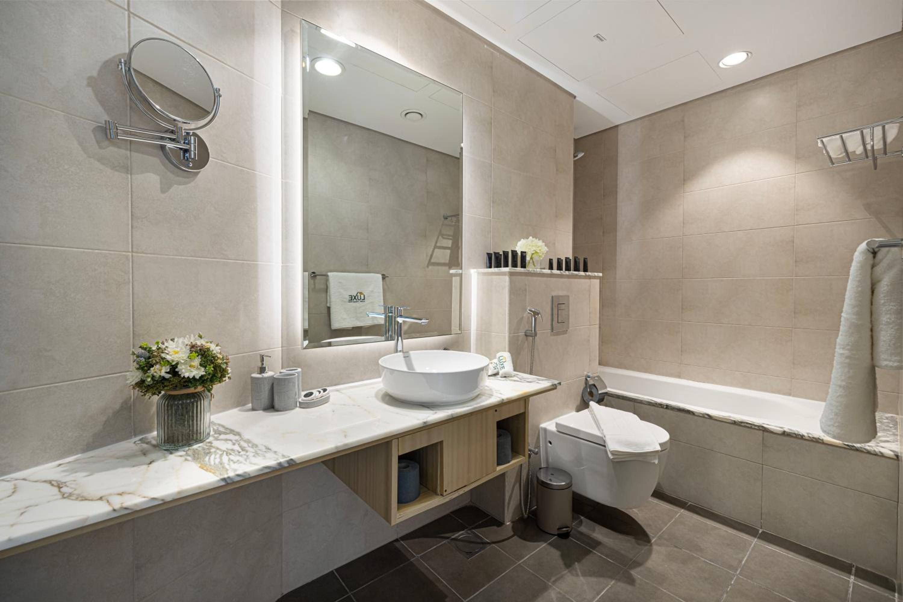 Paramount Midtown by Luxe Living