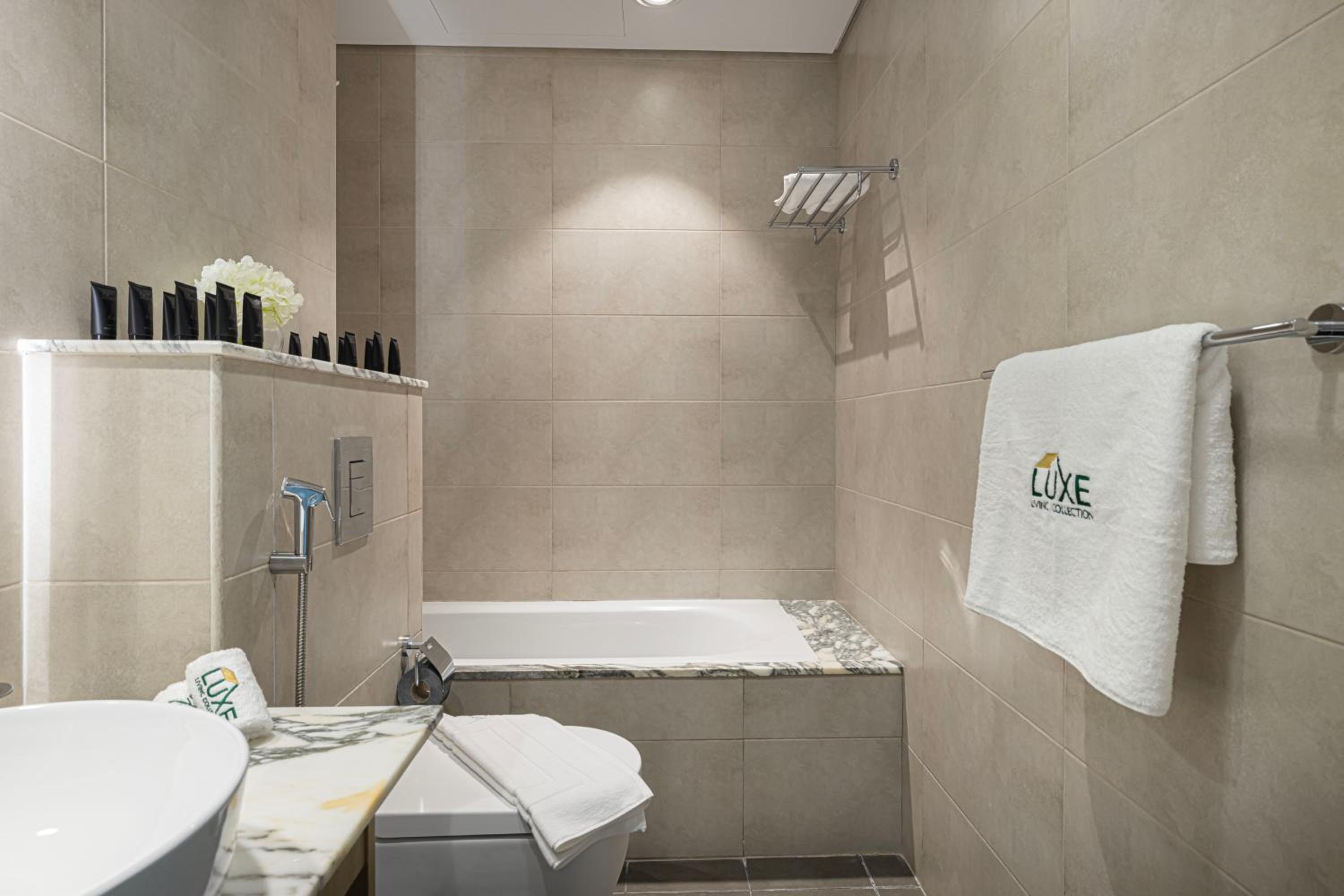 Paramount Midtown by Luxe Living