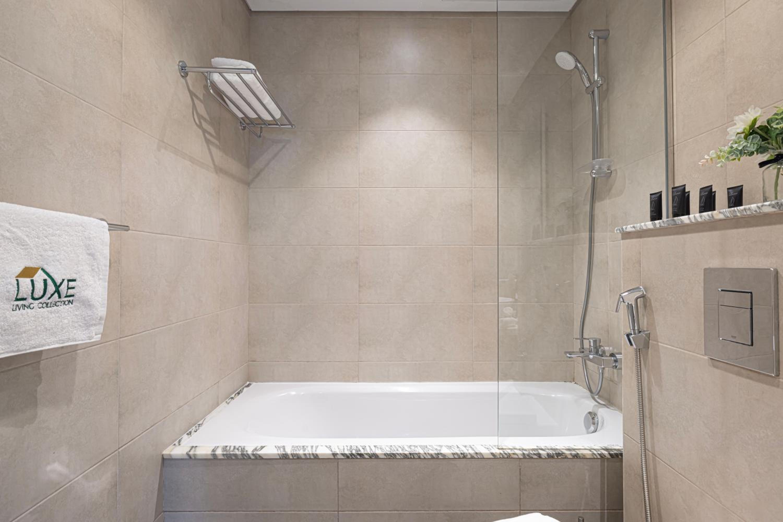 Paramount Midtown by Luxe Living