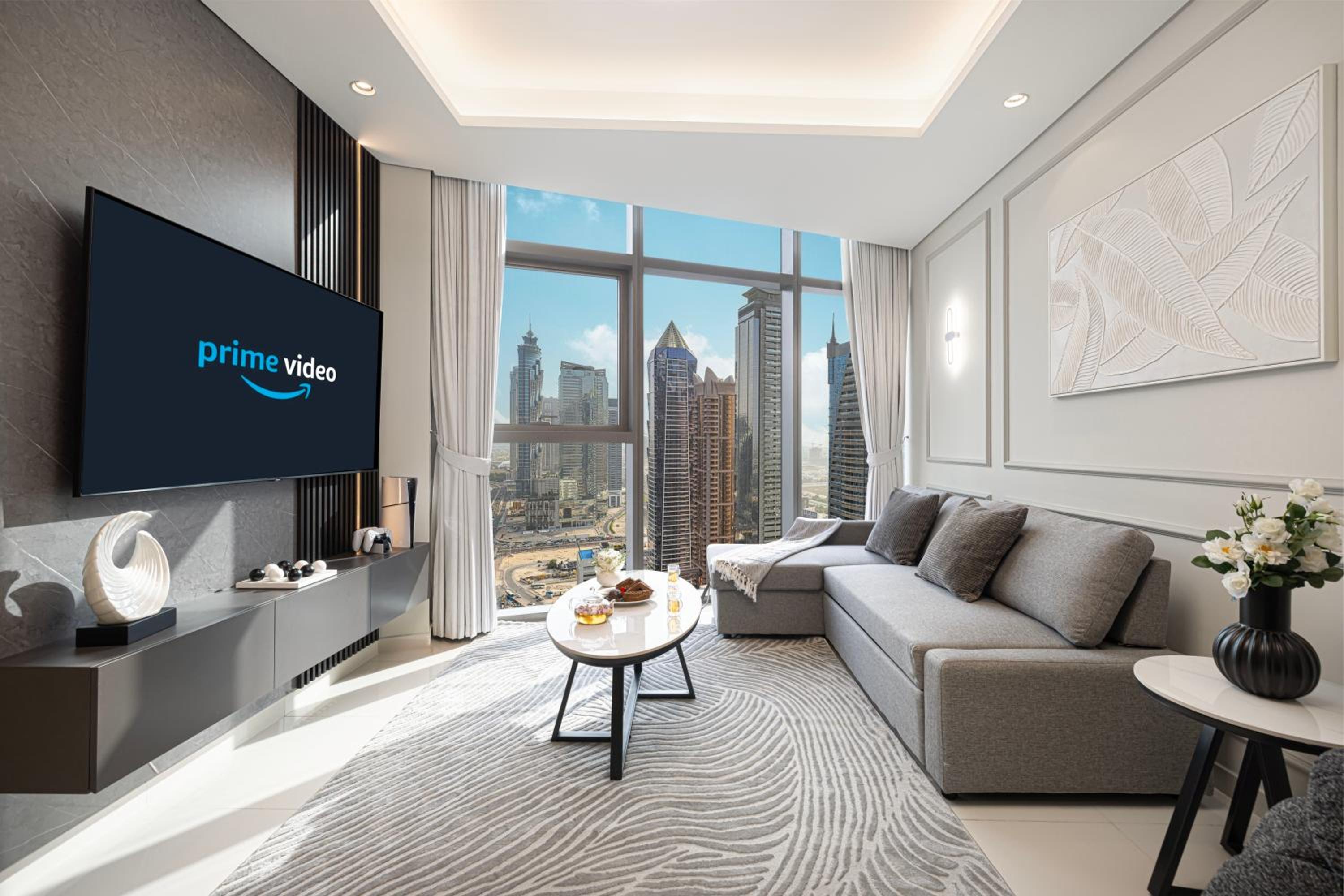 Paramount Midtown by Luxe Living