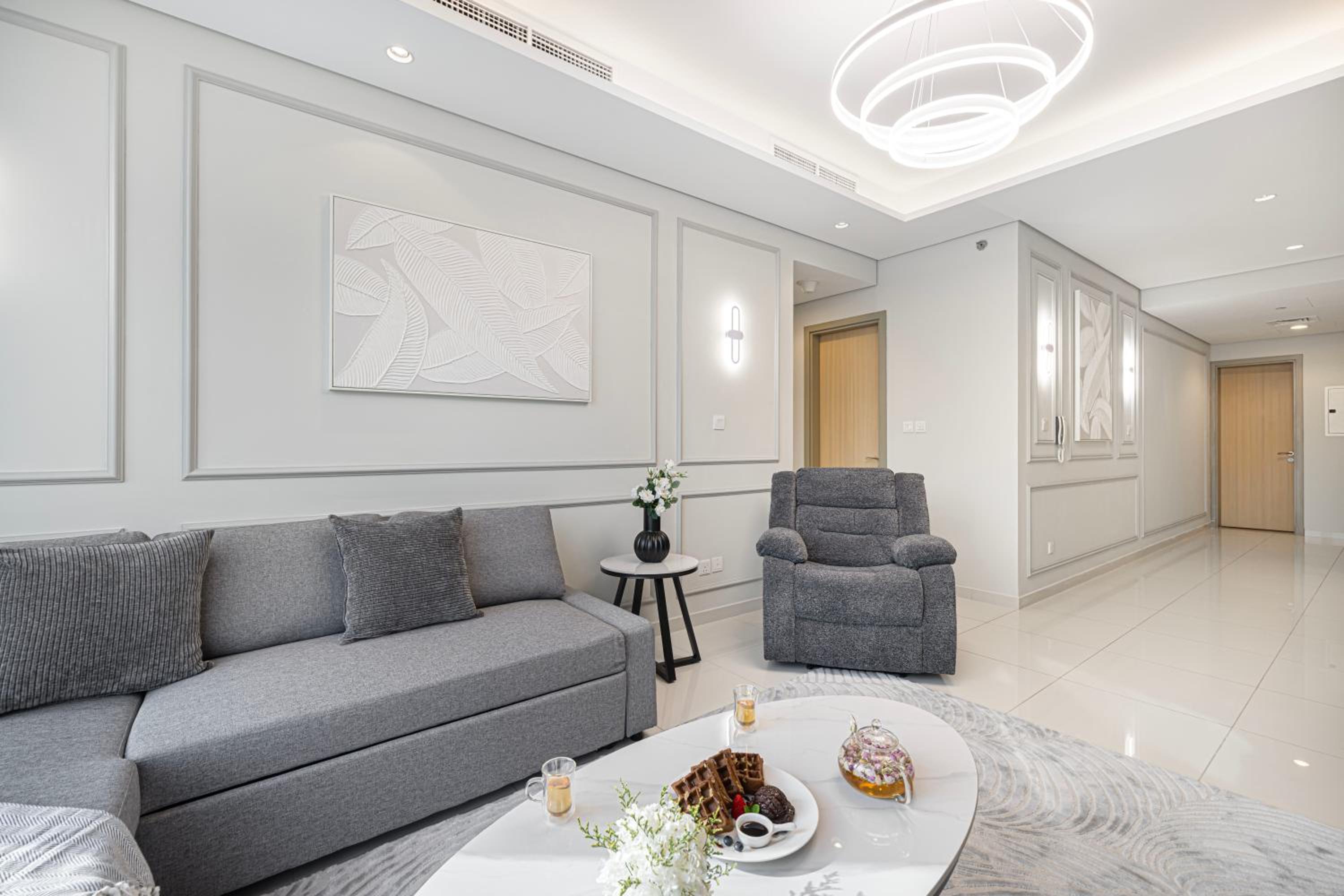 Paramount Midtown by Luxe Living
